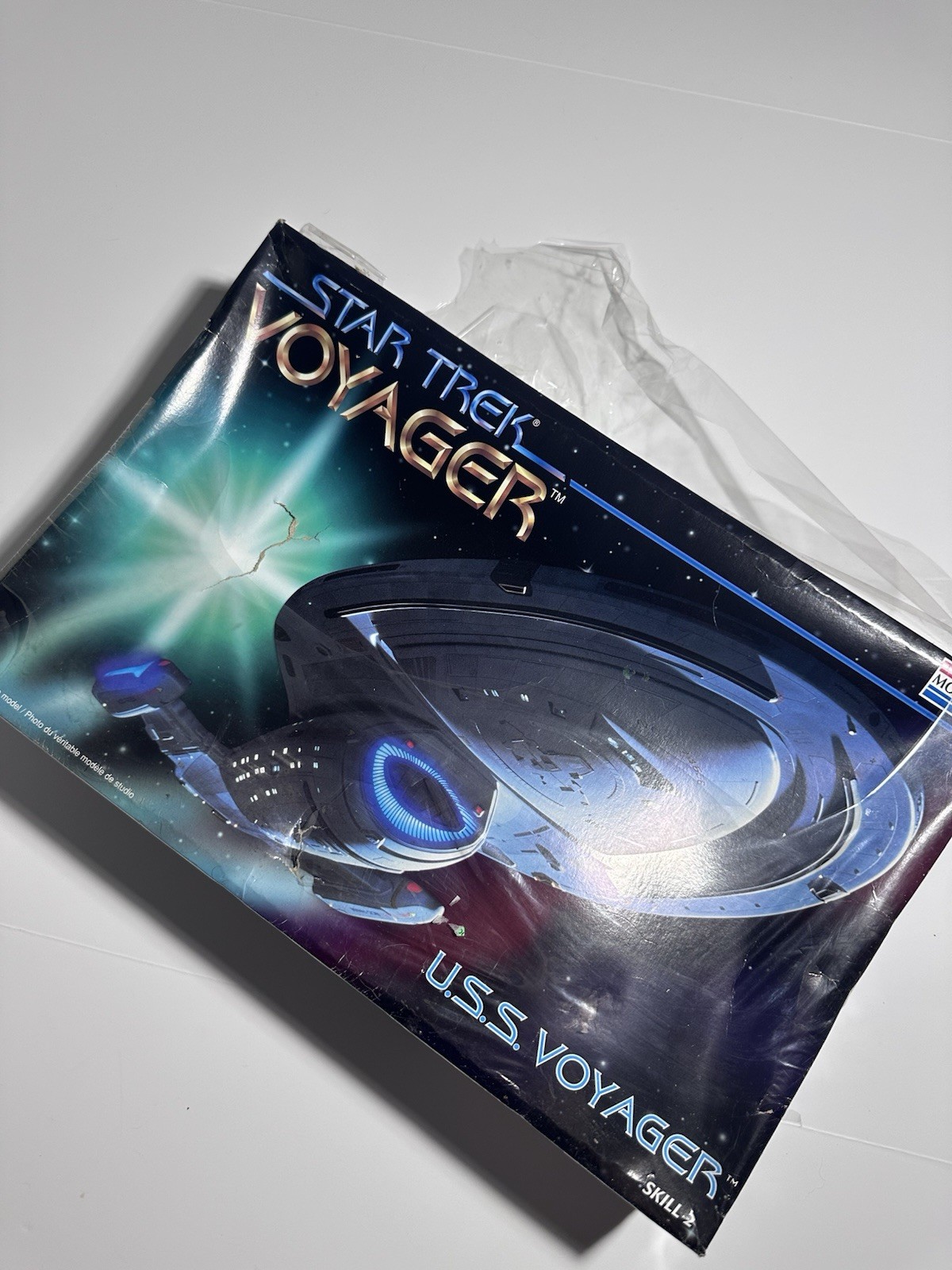 Vintage 1995 Monogram Star Trek Voyager U.S.S Voyager Model Kit Sealed ● READ Vintage 1995 Monogram Star Trek Voyager U.S.S Voyager Model Kit Sealed ● READ