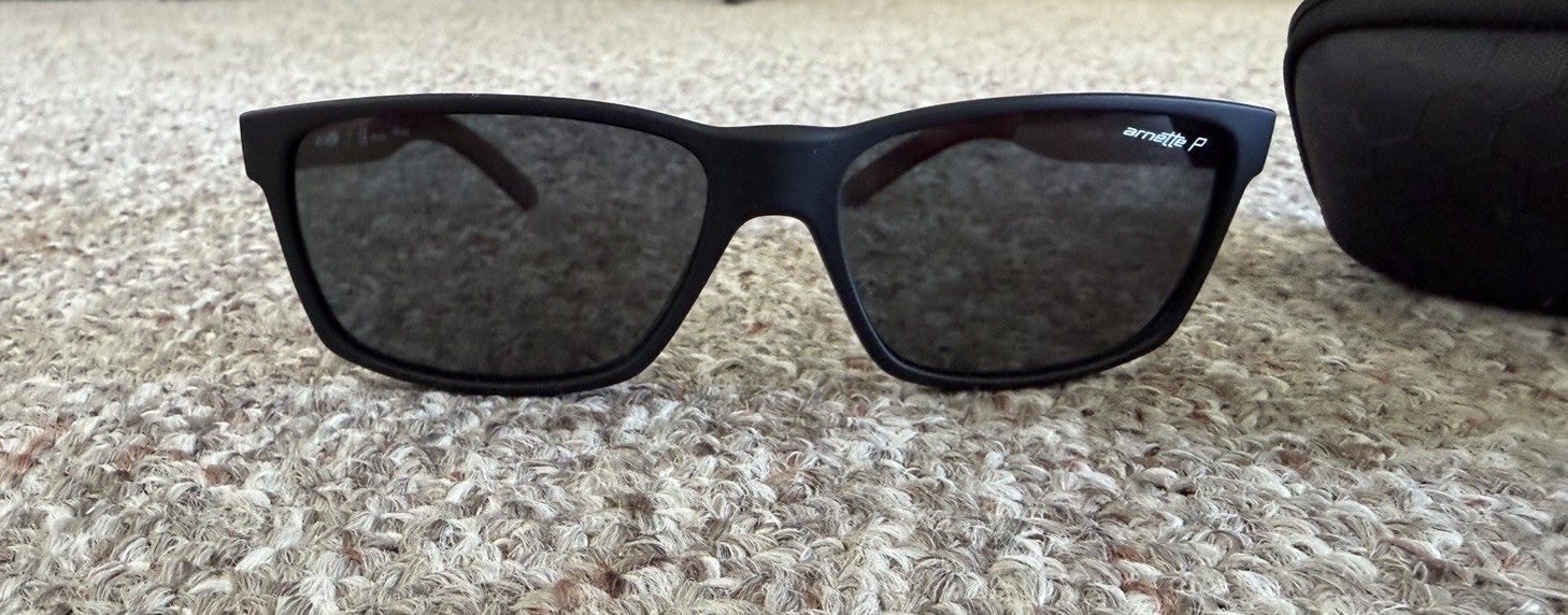 Arnette Slickster AN4185 227381 Men\'s Rectangle Sunglasses - Black/Gray