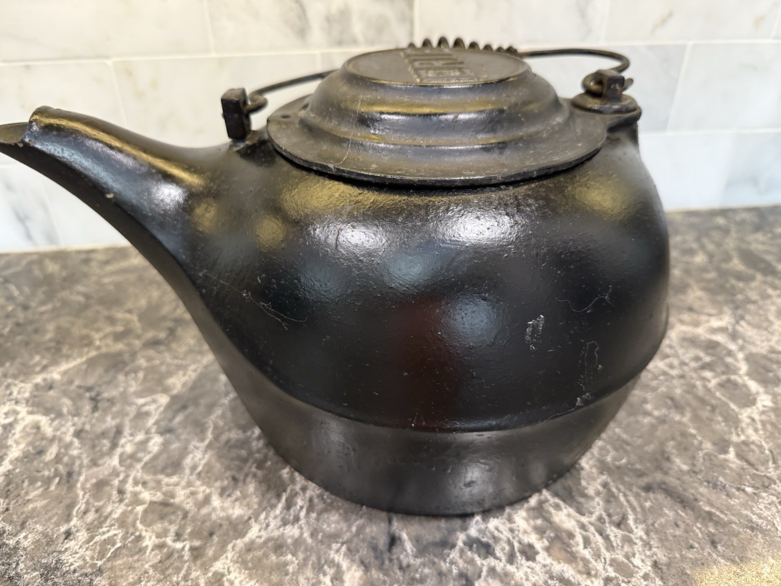 Pre Griswold Erie Cast Iron Tea Kettle - Swivel Lid - Pre Numbering