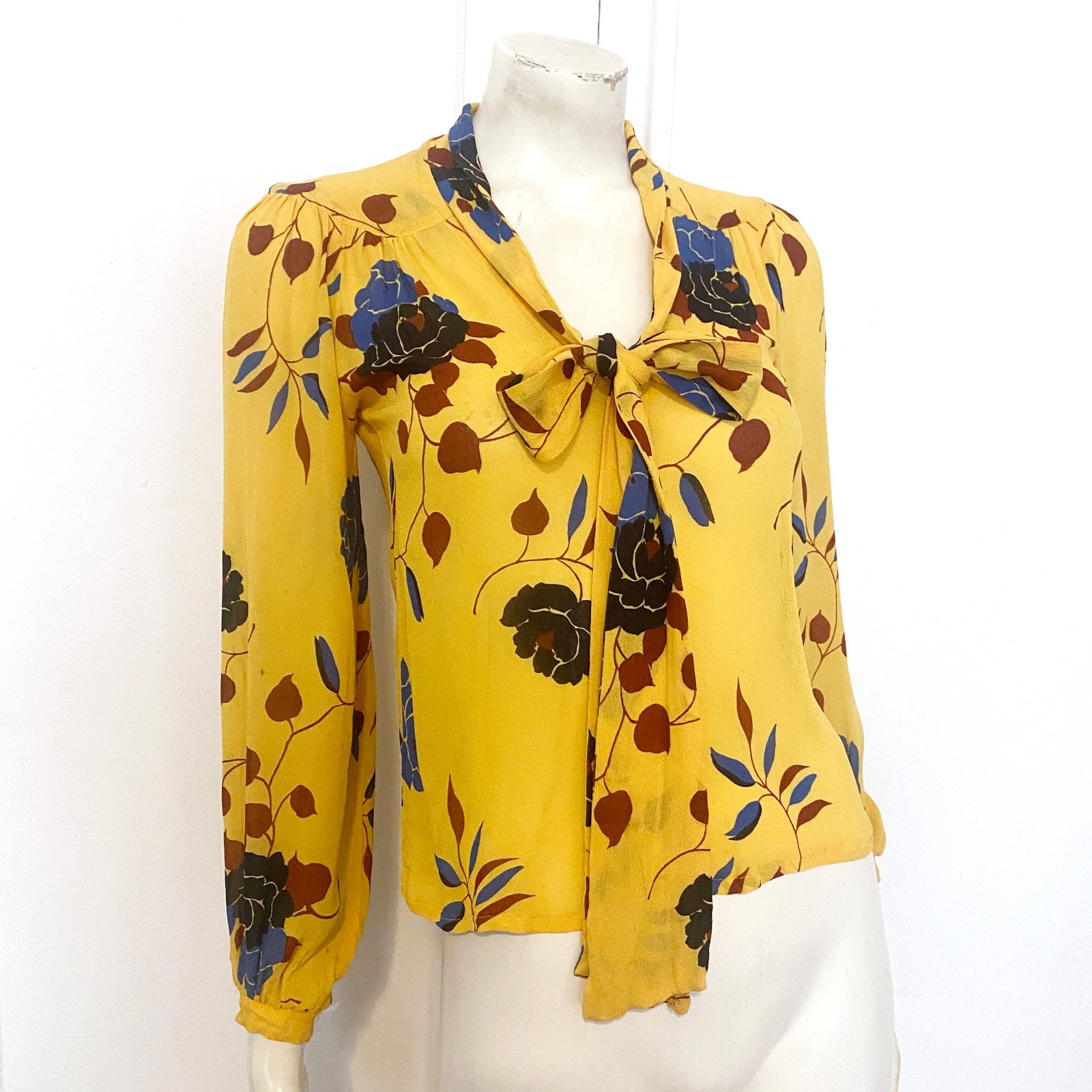 Vintage JEFF BANKS 1970s Yellow Boho Floral Tie Front Crepe Blouse Size S
