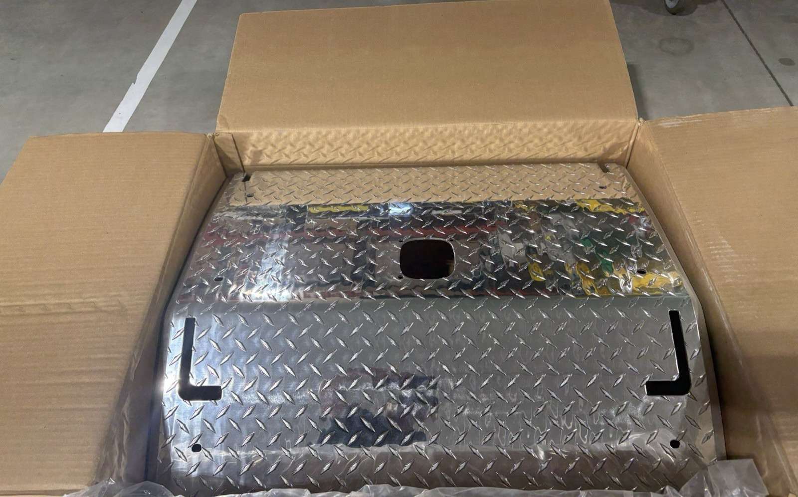Genuine Freightliner 29 ¾