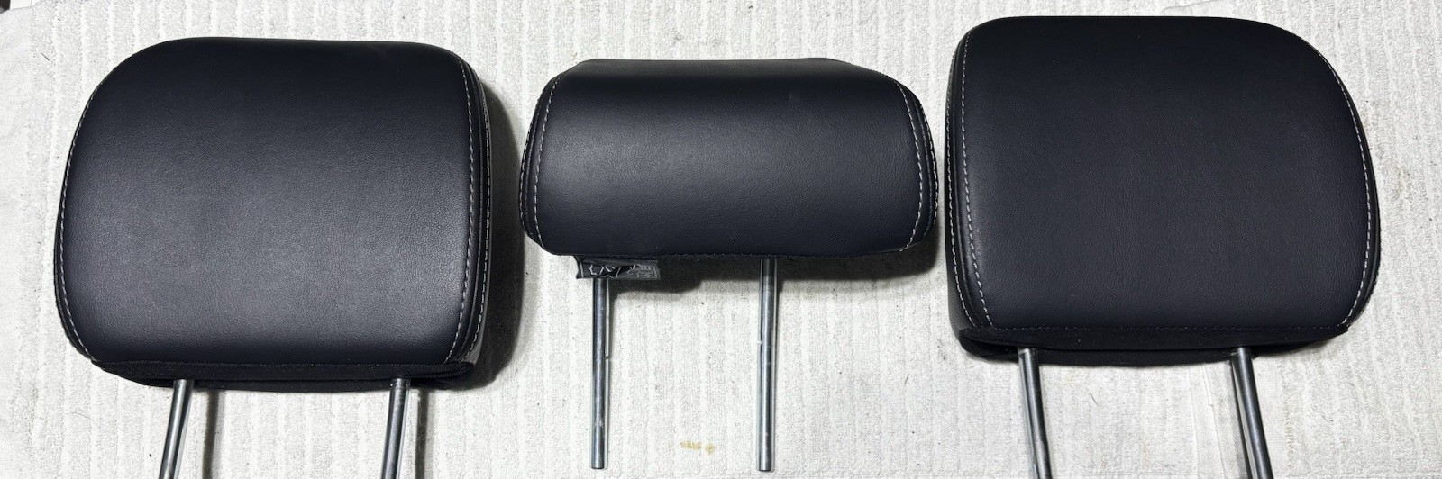 2014-2018 Subaru Forester Rear Black Leather Left Right Center Headrest Set OEM 2014-2018 Subaru Forester Rear Black Leather Left Right Center Headrest Set OEM