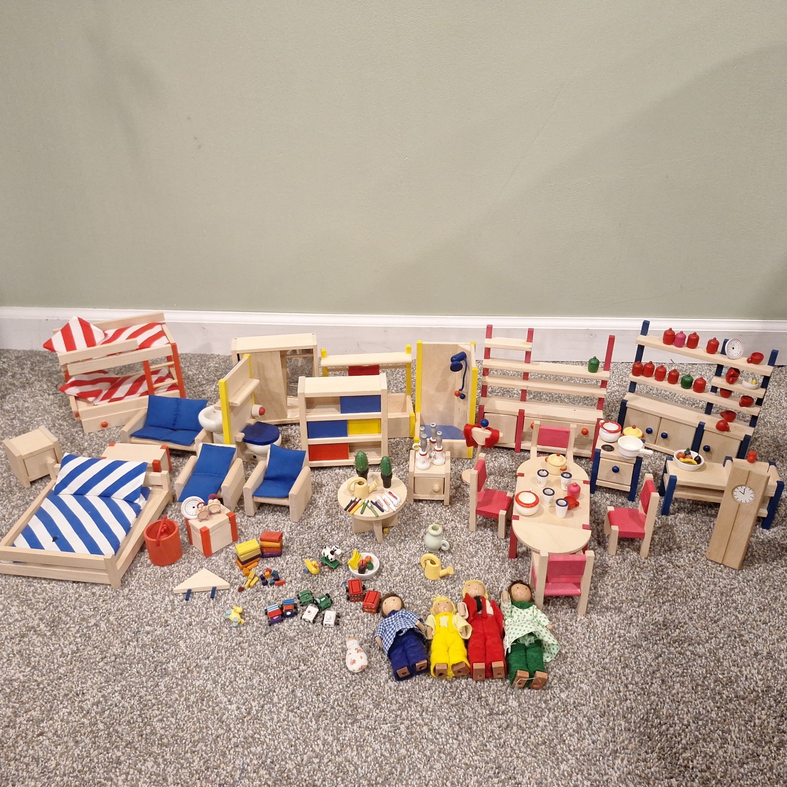 Huge Lot Of Wooden Selecta Spielzeug dollhouse Dolls furniture accessories