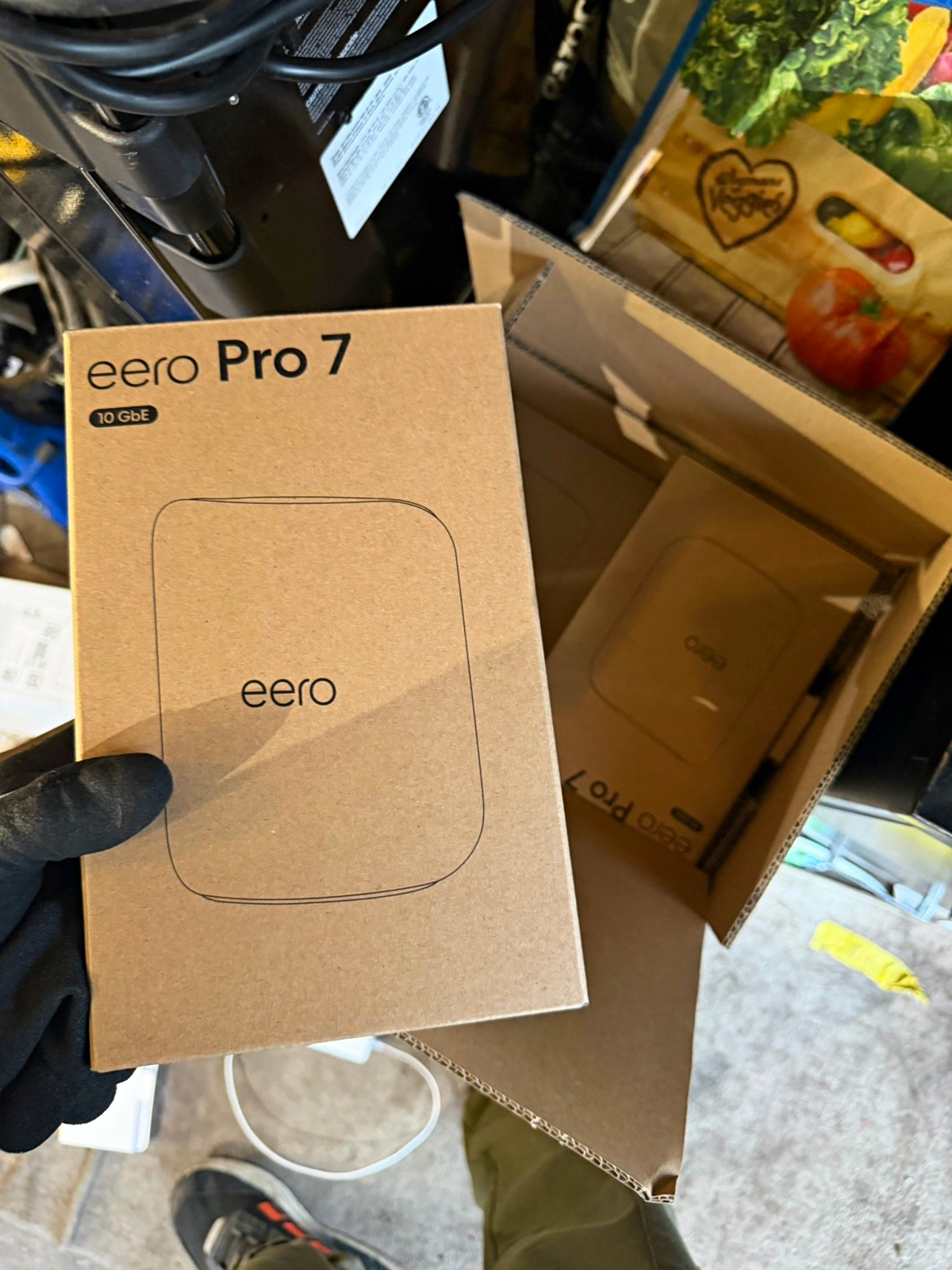 eero Pro 7 Tri-Band Mesh Wireless Router - Beige, Home Network Router
