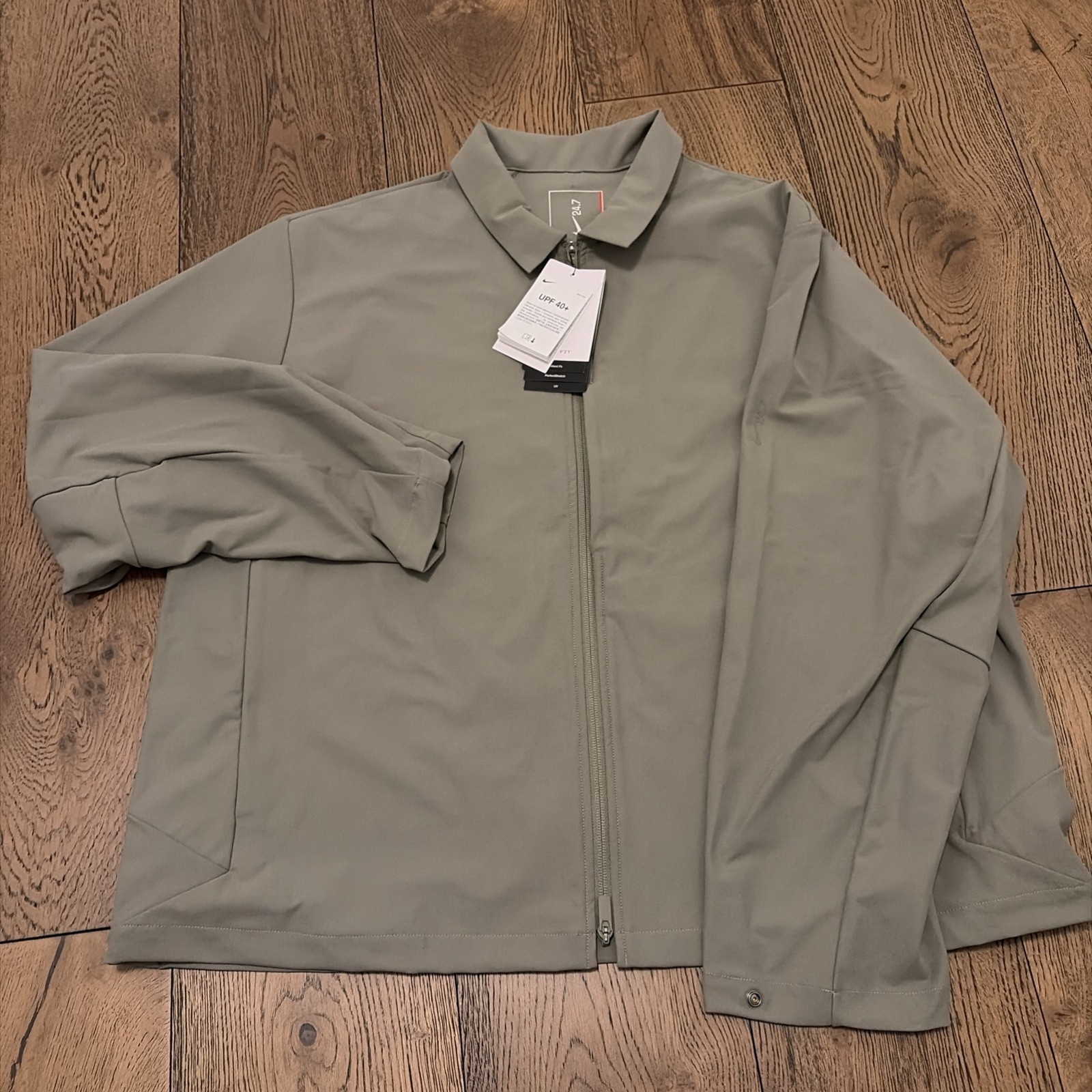 Nike 24.7 Large PerfectStretch Jacket Dri-FIT UV IF2867-320 Green NWT $145 Nike 24.7 Large PerfectStretch Jacket Dri-FIT UV IF2867-320 Green NWT $145