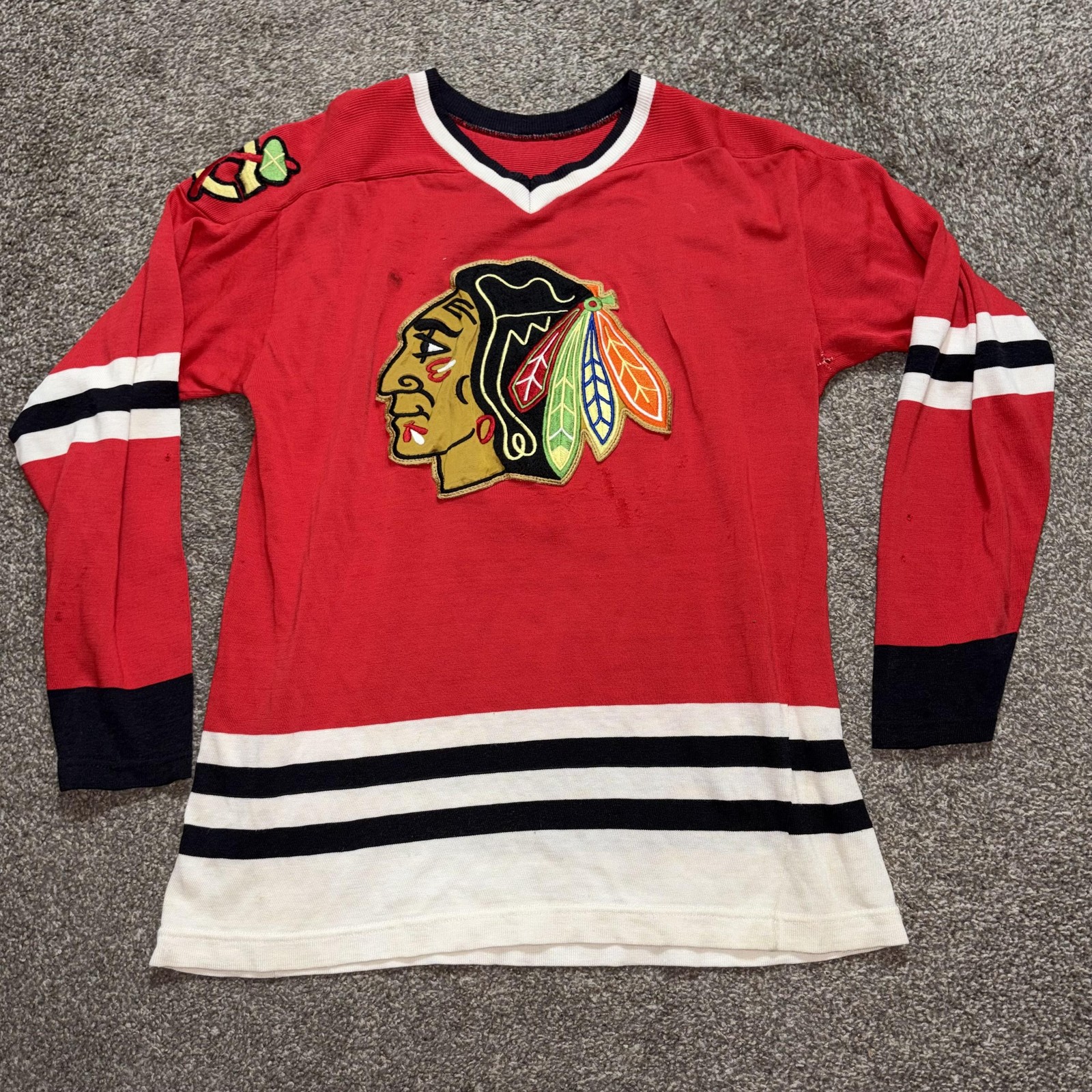 VTG Chicago Blackhawks Jersey Mens Large Red NHL Hockey Bauer Thrashed