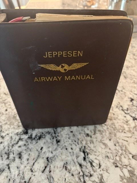 Vintage 1969 Jeppesen Airway Manual – 7-Ring Leatherette Binder & Enroute Charts