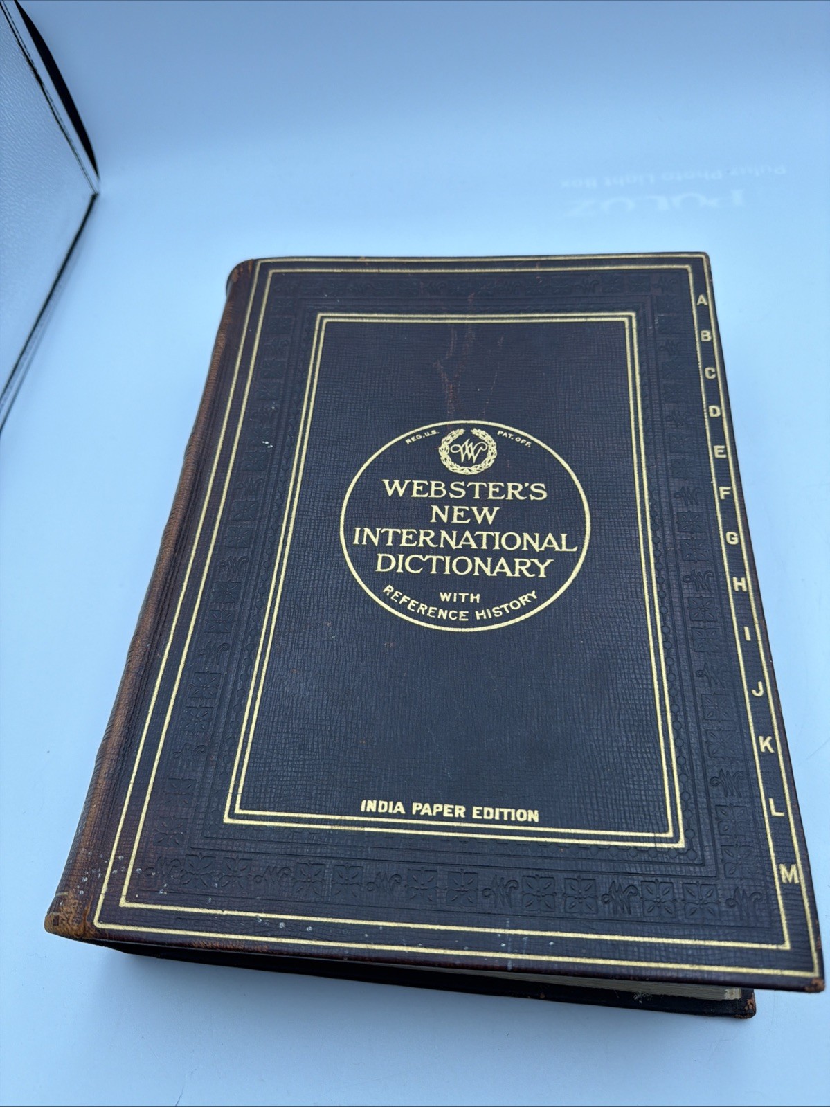 Webster’s New International Dictionary Reference History 1932 India Paper (read)