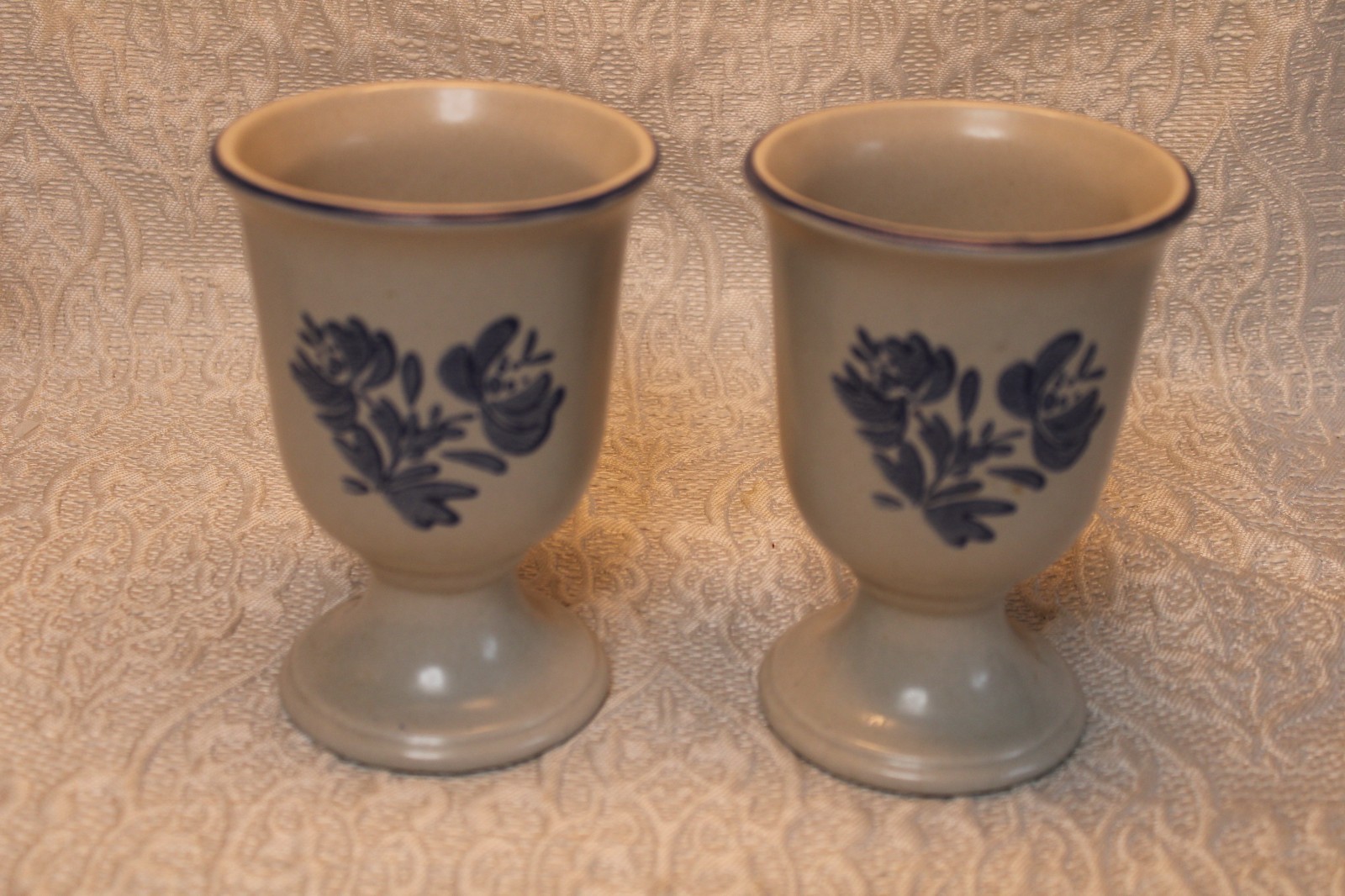 VTG Pfaltzgraff Yorketown Pedestal Mugs Set of 2 5