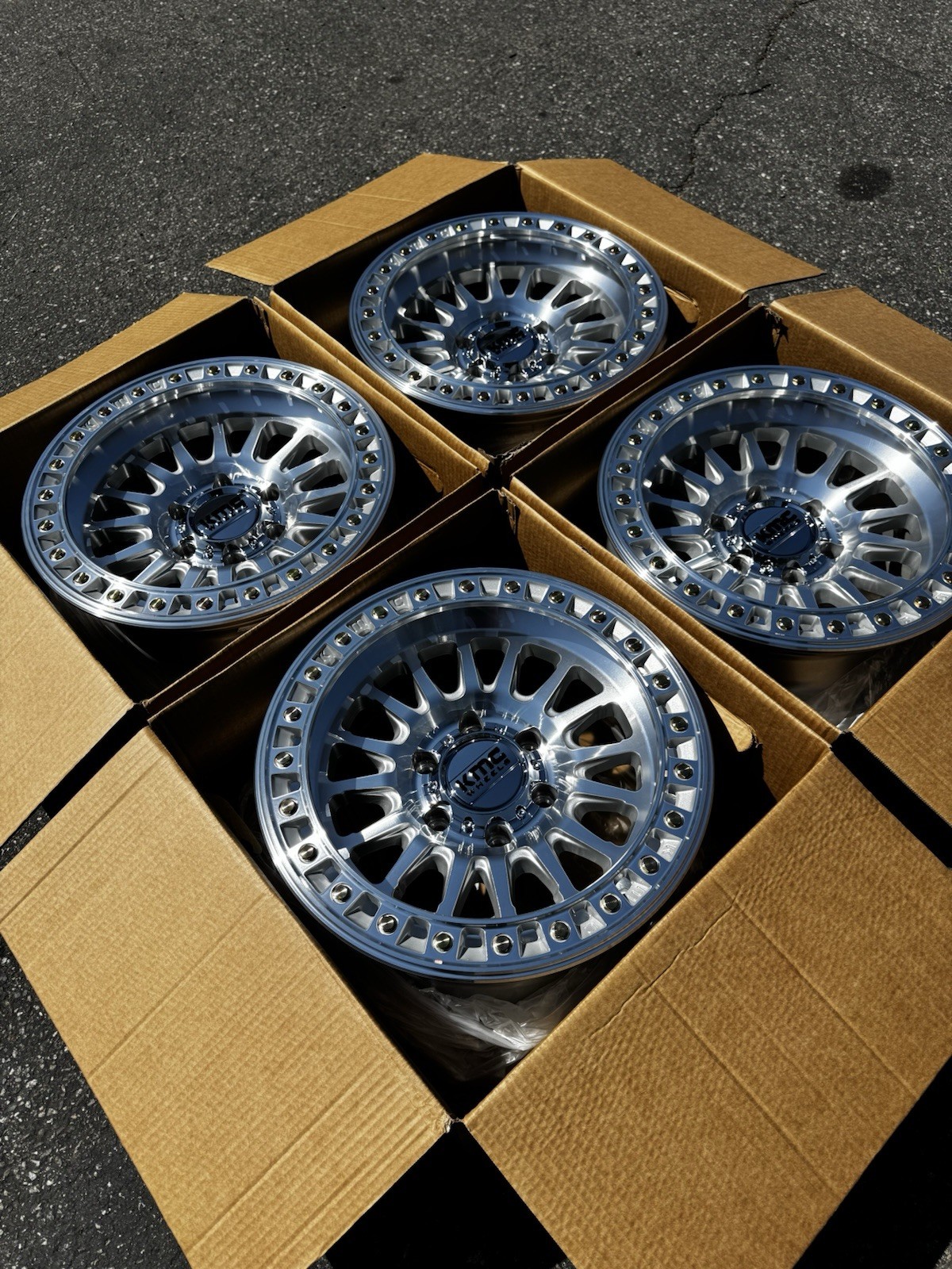 Set Of 4 KMC KM552 IMS 6x5.5 and 17