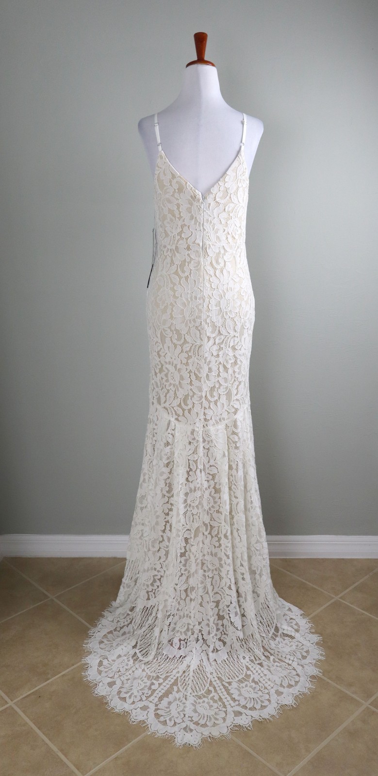 LULUS NWT Beige Lined Train White Lace Maxi Wedding Evening Dress Size Medium