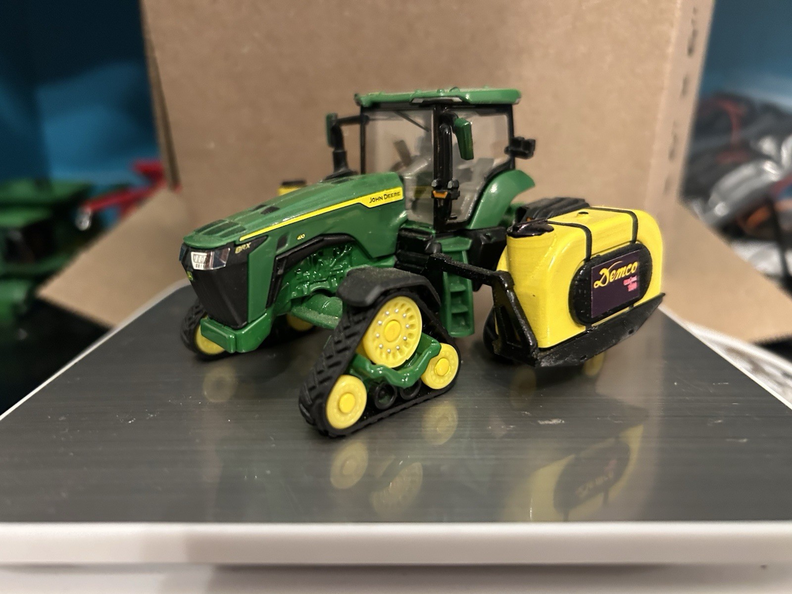 Ertl 1/64 John Deere 8rx410 With 1200 Gallon Demco Saddle Tanks