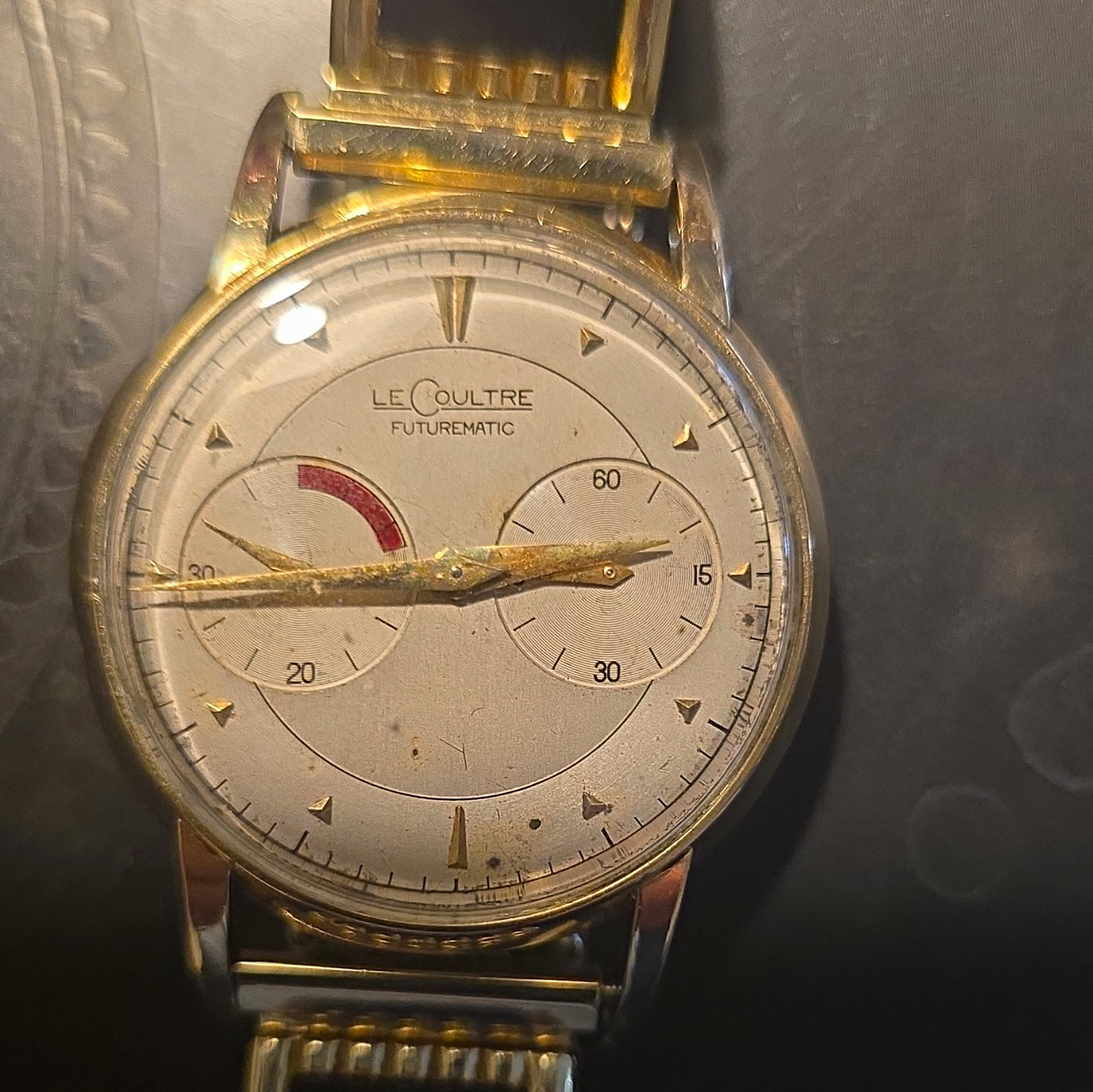 LeCoultre Futurematic Vintage 1950s Automatic Gold-Tone 34mm White Dial LeCoultre Futurematic Vintage 1950s Automatic Gold-Tone 34mm White Dial