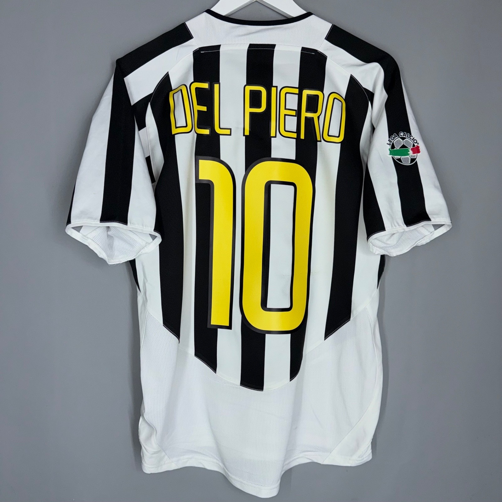 JUVENTUS ITALY 2003/2004 HOME FOOTBALL SHIRT JERSEY NIKE SIZE S #10 DEL PIERO JUVENTUS ITALY 2003/2004 HOME FOOTBALL SHIRT JERSEY NIKE SIZE S #10 DEL PIERO