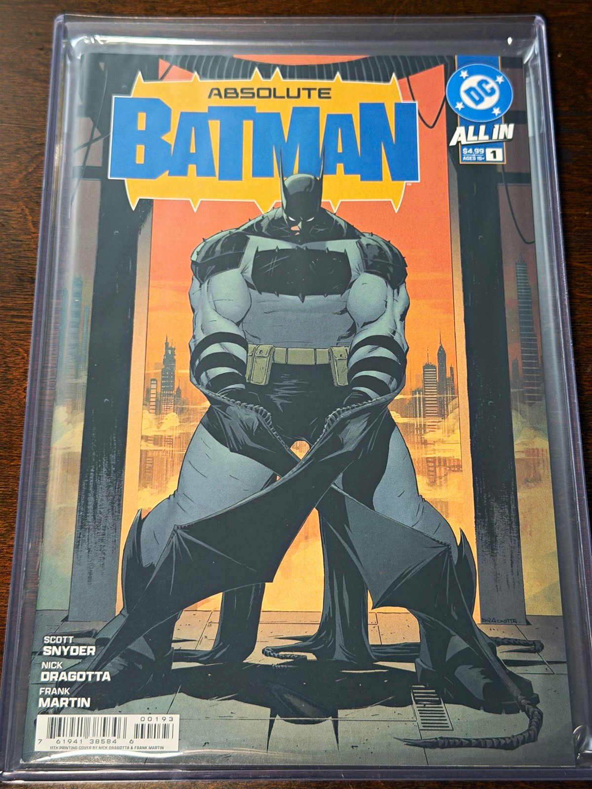 FREE SHIPPING DC Absolute Batman #1 Scott Snyder Nick Dragotta Frank Martin 2024 FREE SHIPPING DC Absolute Batman #1 Scott Snyder Nick Dragotta Frank Martin 2024