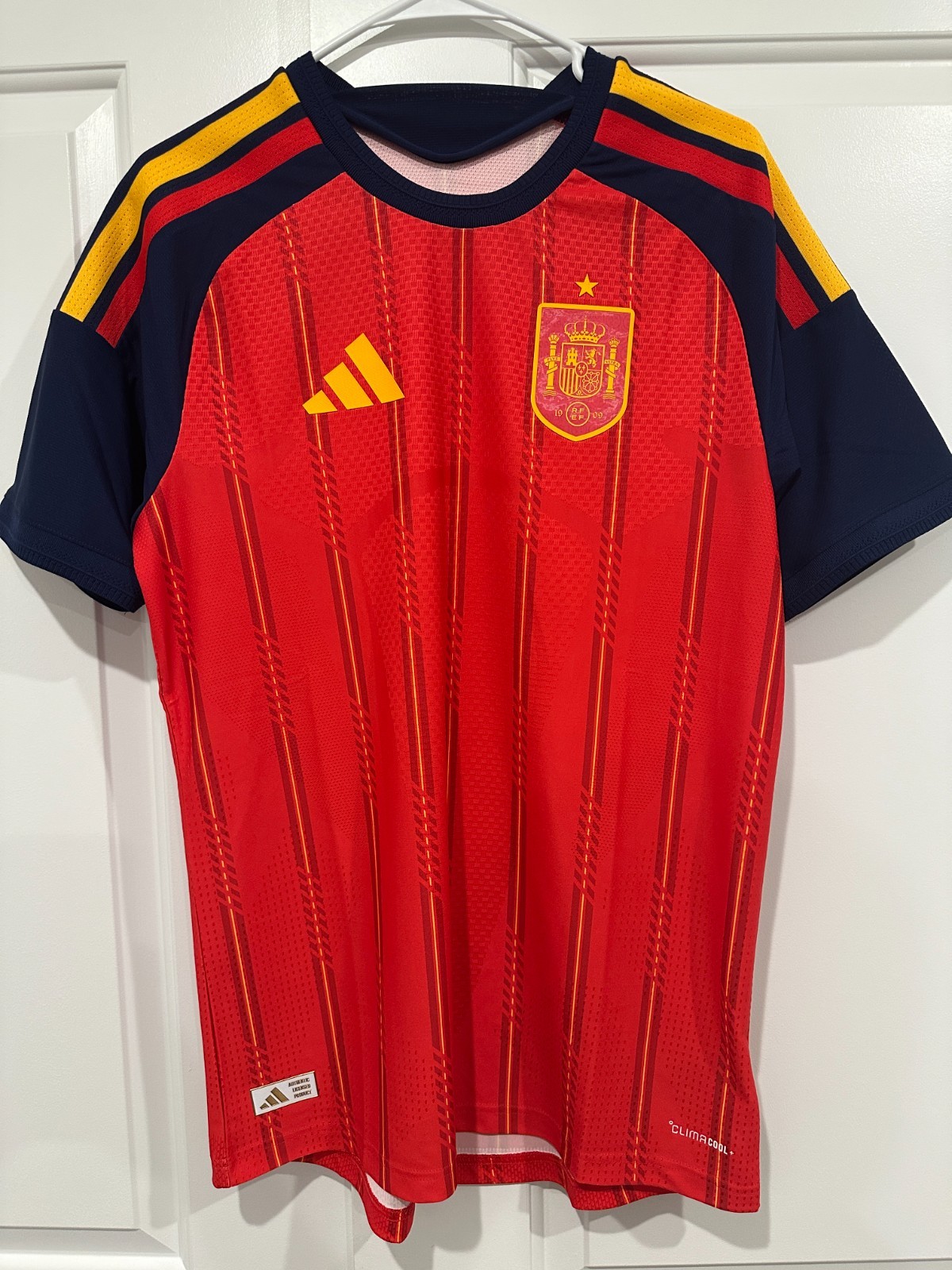 Adidas Spain 2026 Home Authentic Jersey Red JN4366 Size L Brand new w/ tag