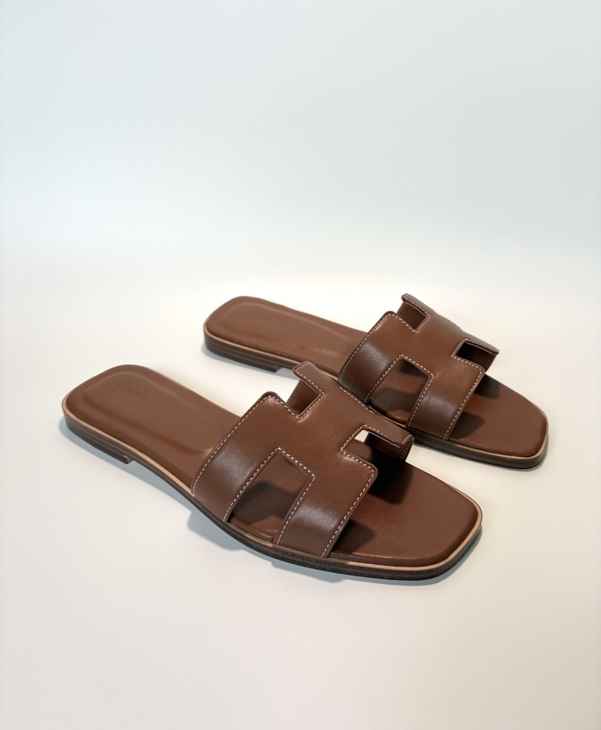 Hermès Oran Brown Leather Sandals Women’s Size EU 38 8 US Slides