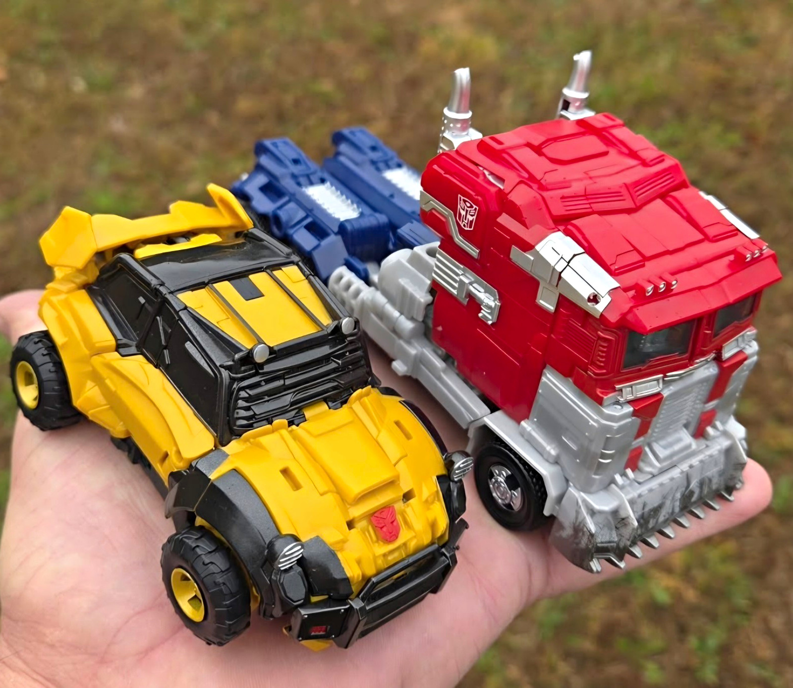 Hasbro Transformers Reactivate Optimus Prime & Bumblebee