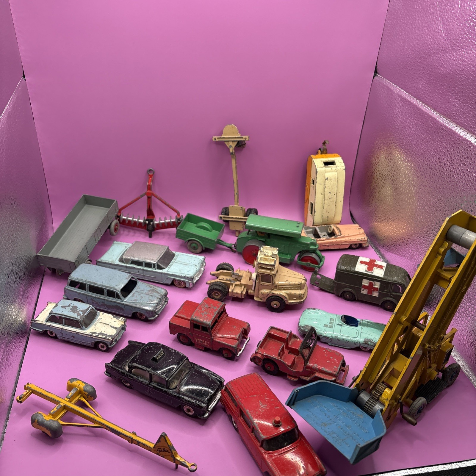 Vintage Dinky Toys & Supertoys Diecast Lot of 19 - Triumph Herald, Lincoln rare 