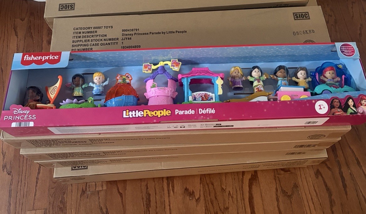 NEW Fisher-Price Little People Disney Princess Parade Figure & Vehicle Set NEW Fisher-Price Little People Disney Princess Parade Figure & Vehicle Set