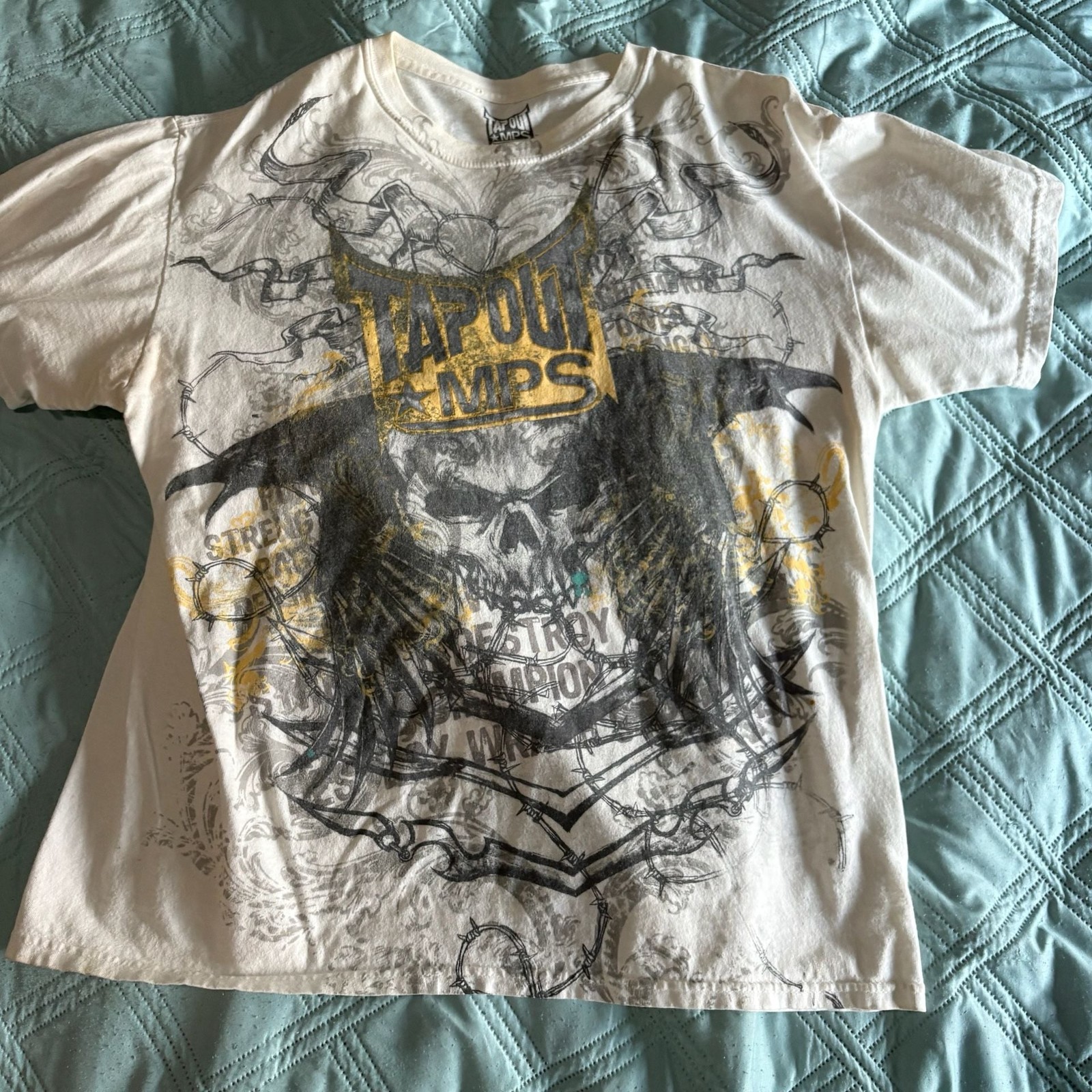 Tapout MPS T-Shirt Size L White Skull MMA Y2K Graphic Tee Tapout MPS T-Shirt Size L White Skull MMA Y2K Graphic Tee