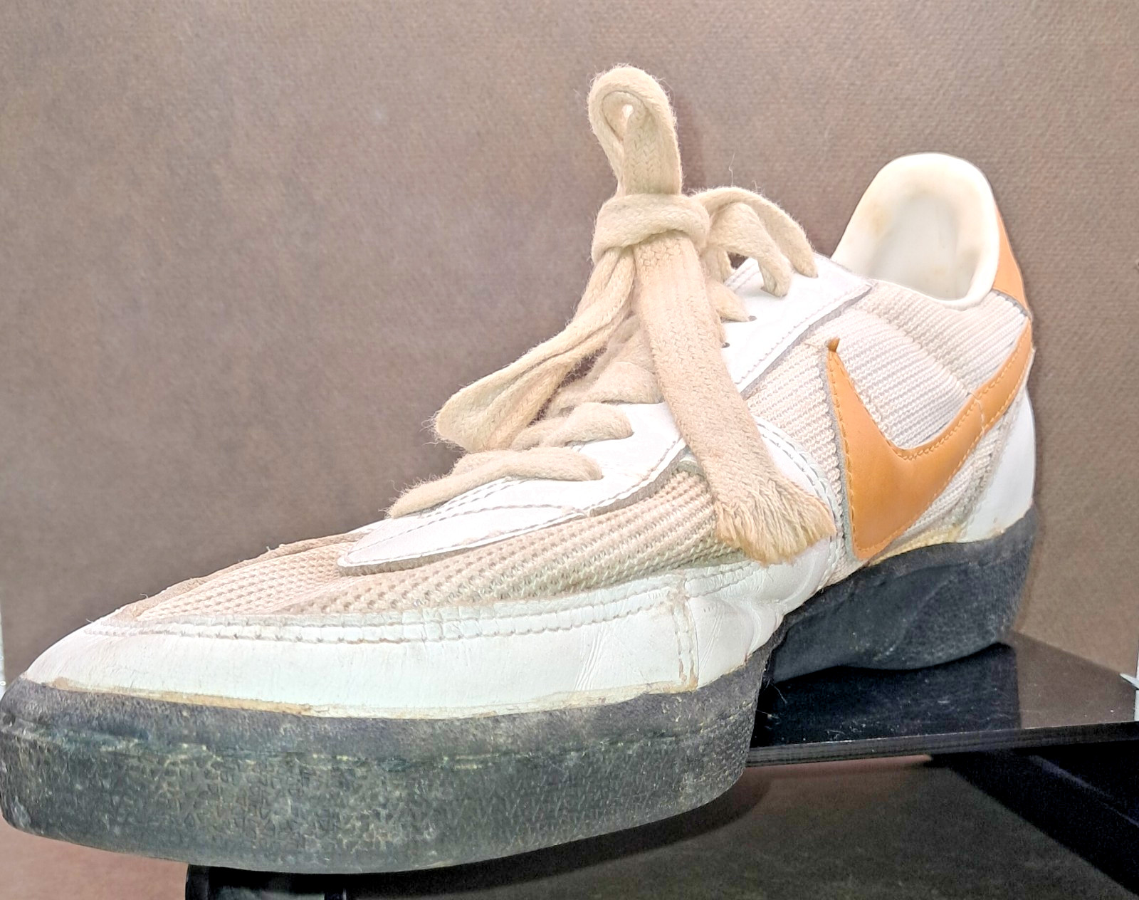 Very Rare Bob Garmon  Nike Tennessee Vols Punting Shoe From 1985 Sugar Bowl