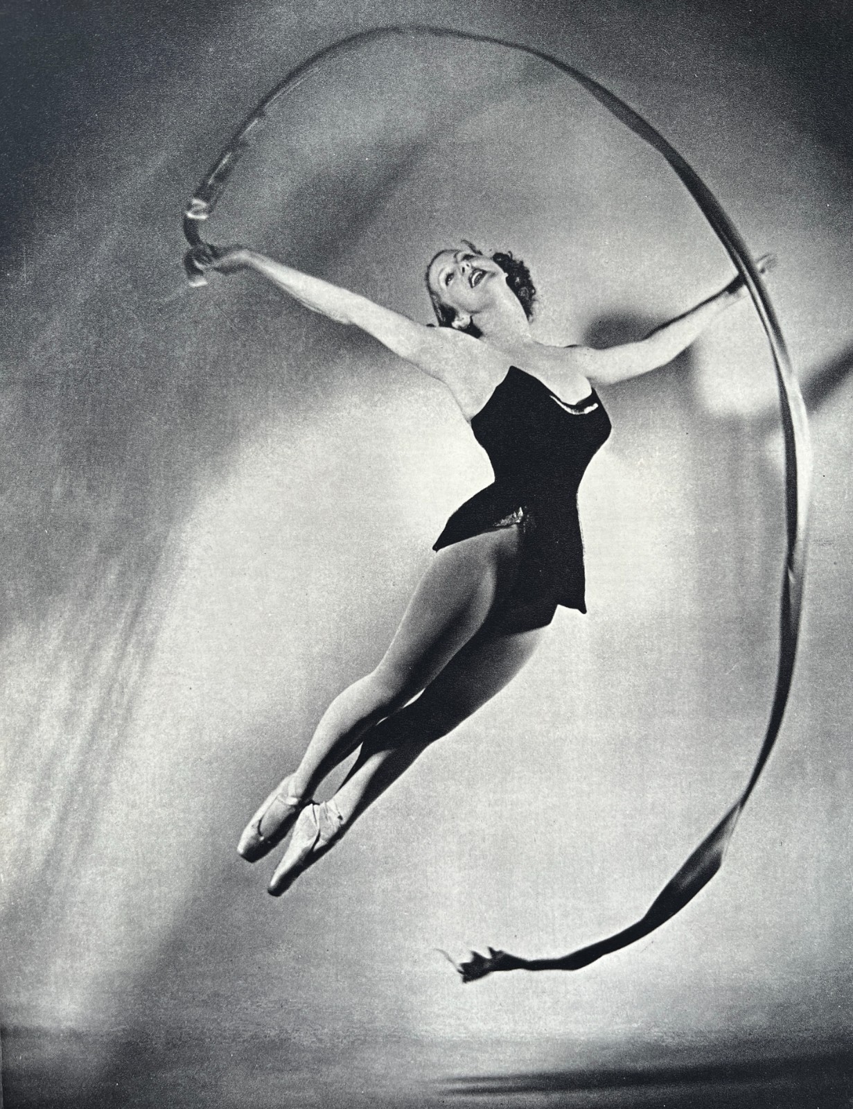 German ballet dancer Suse Preisser 1955 by Siegfried Enkelmann 1905-1978 German ballet dancer Suse Preisser 1955 by Siegfried Enkelmann 1905-1978
