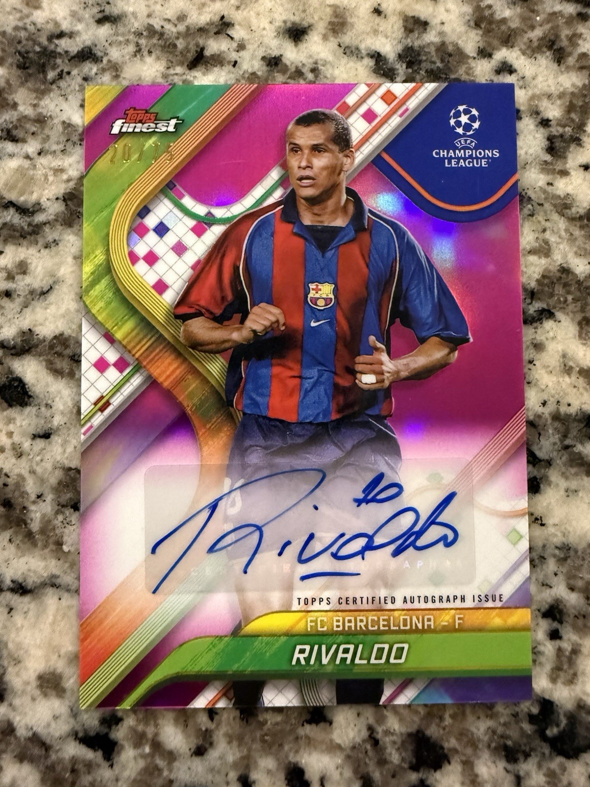 2024-25 Topps Finest Rivaldo Pink Raywave Refractor Auto /75 SP FC Barcelona 2024-25 Topps Finest Rivaldo Pink Raywave Refractor Auto /75 SP FC Barcelona