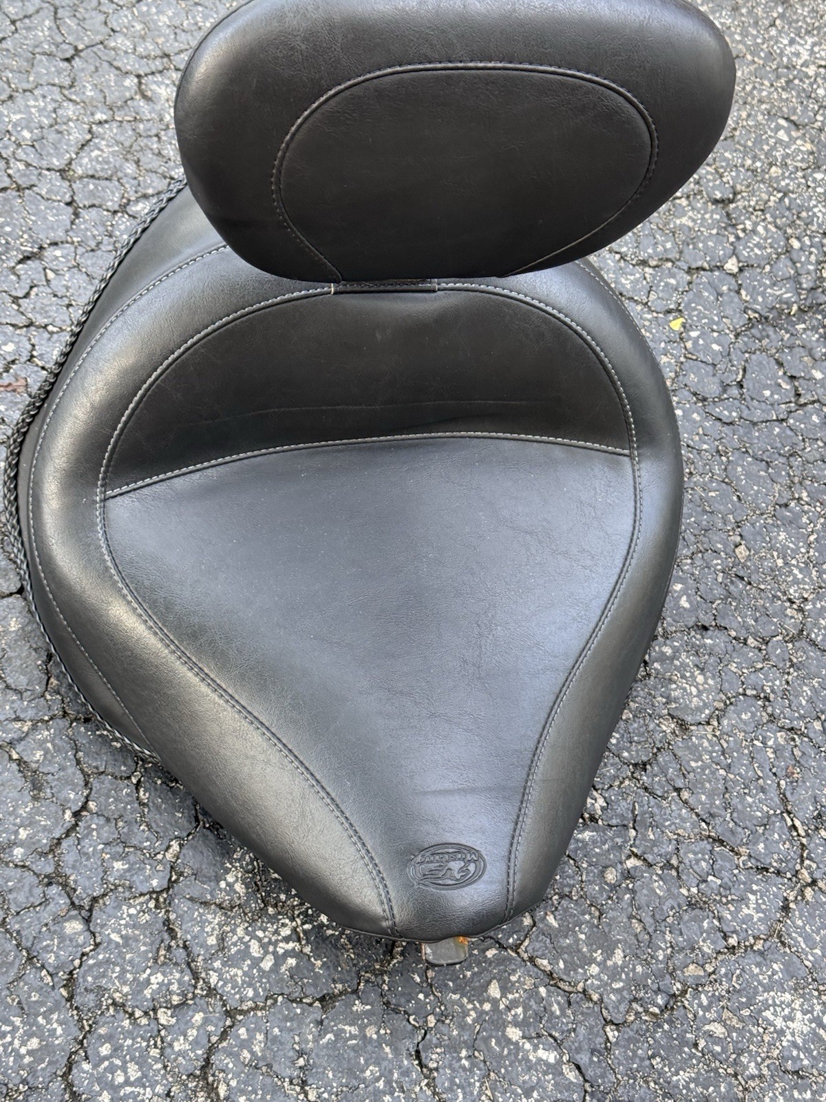 Mustang Wide Tripper Seat With Backrest, 2012-2017 Harley Davidson Softail Slim. Mustang Wide Tripper Seat With Backrest, 2012-2017 Harley Davidson Softail Slim.
