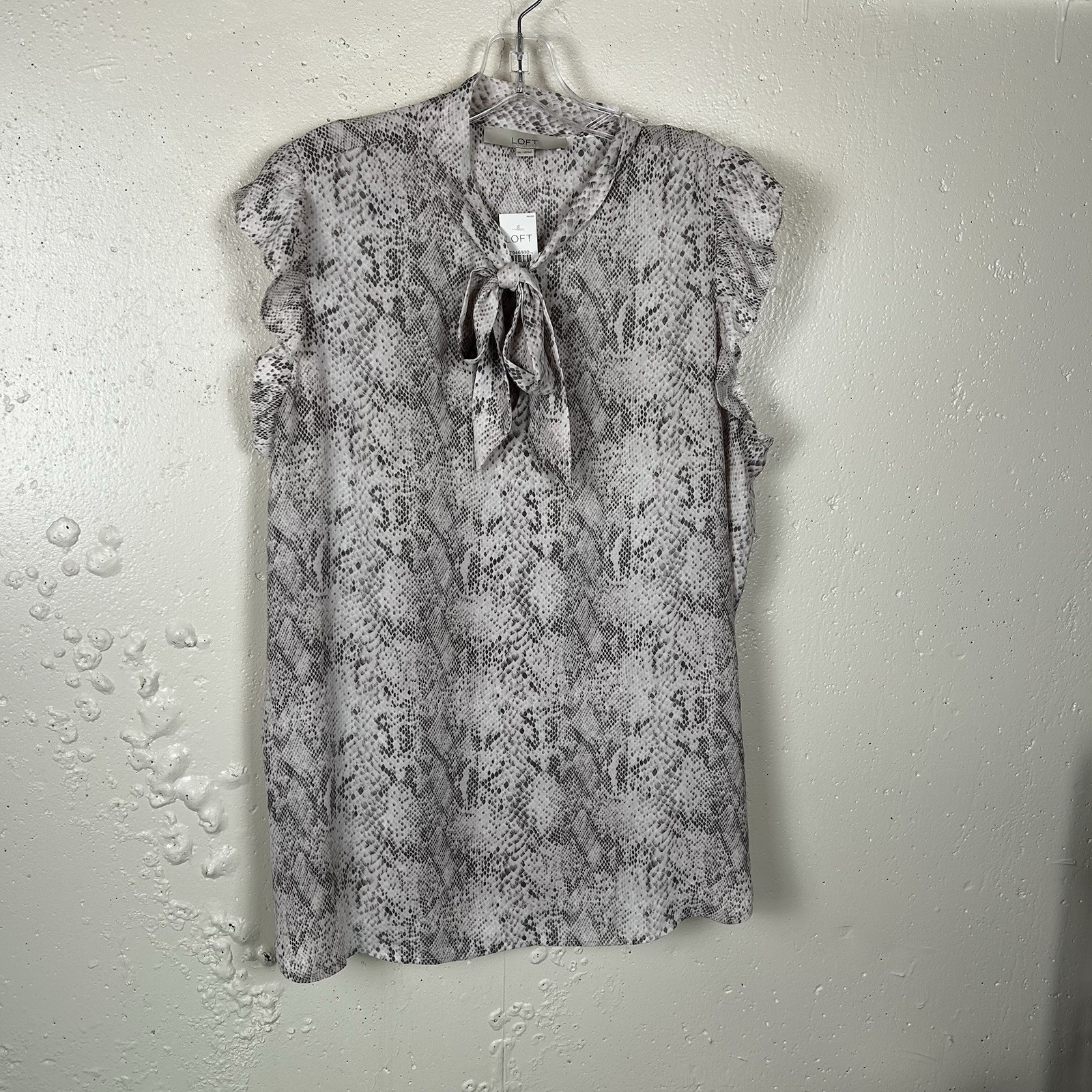New Ann Taylor LOFT Womens Size XL Sleeveless Top Blouse Snakeskin Ruffle NWT
