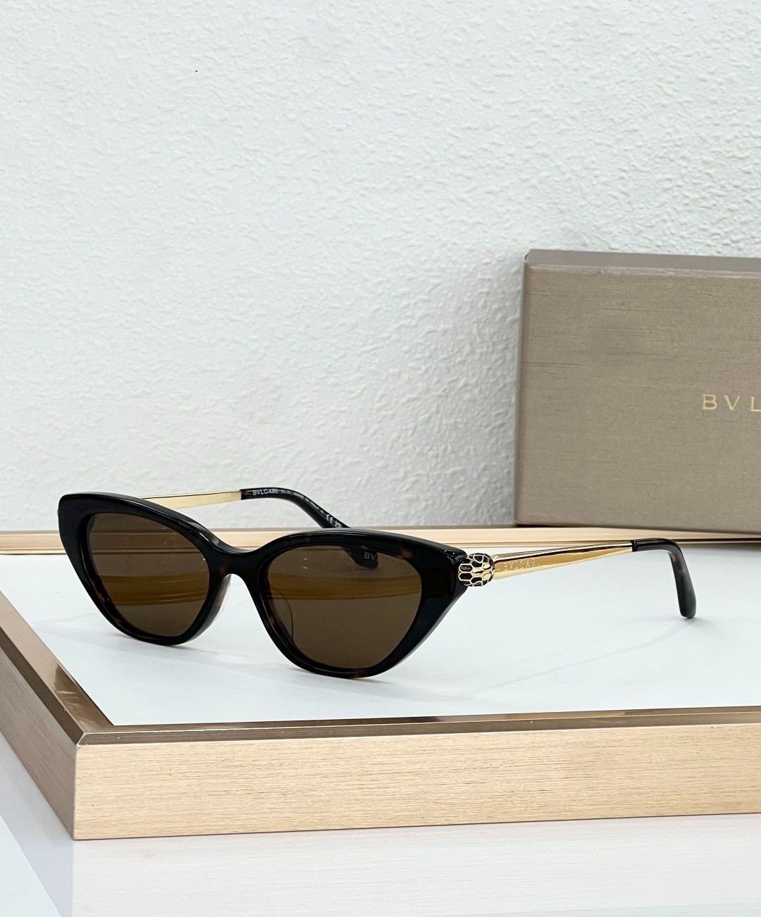 BVLGARI BV40109I Black Cat Eye Brown Lens Sunglasses Gold Detail 52-17-140 BVLGARI BV40109I Black Cat Eye Brown Lens Sunglasses Gold Detail 52-17-140