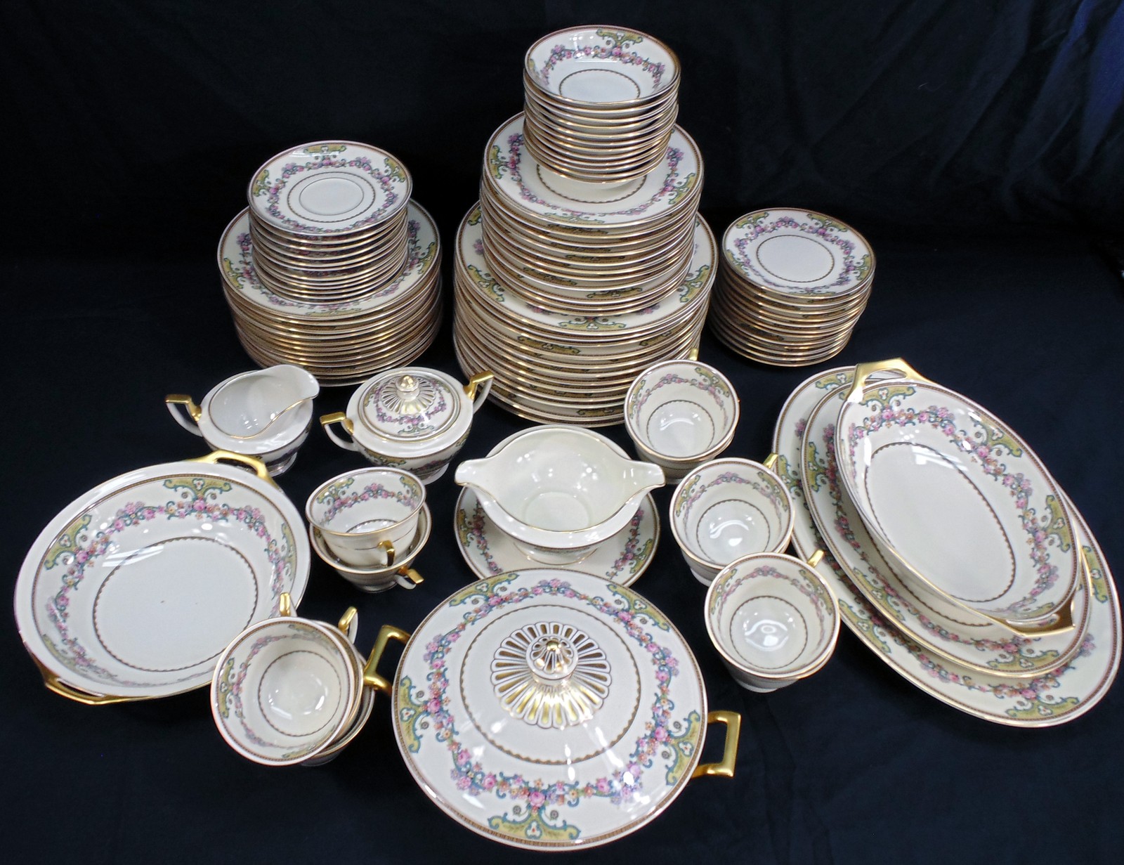 Vintage Thomas Ivory Bavaria Germany China Service 89 Pieces Seating For 11 Vintage Thomas Ivory Bavaria Germany China Service 89 Pieces Seating For 11
