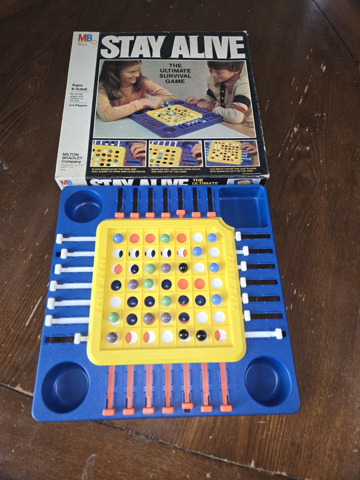 VINTAGE Stay Alive COMPLETE Milton Bradley 1978 Marble Ultimate Survival Game