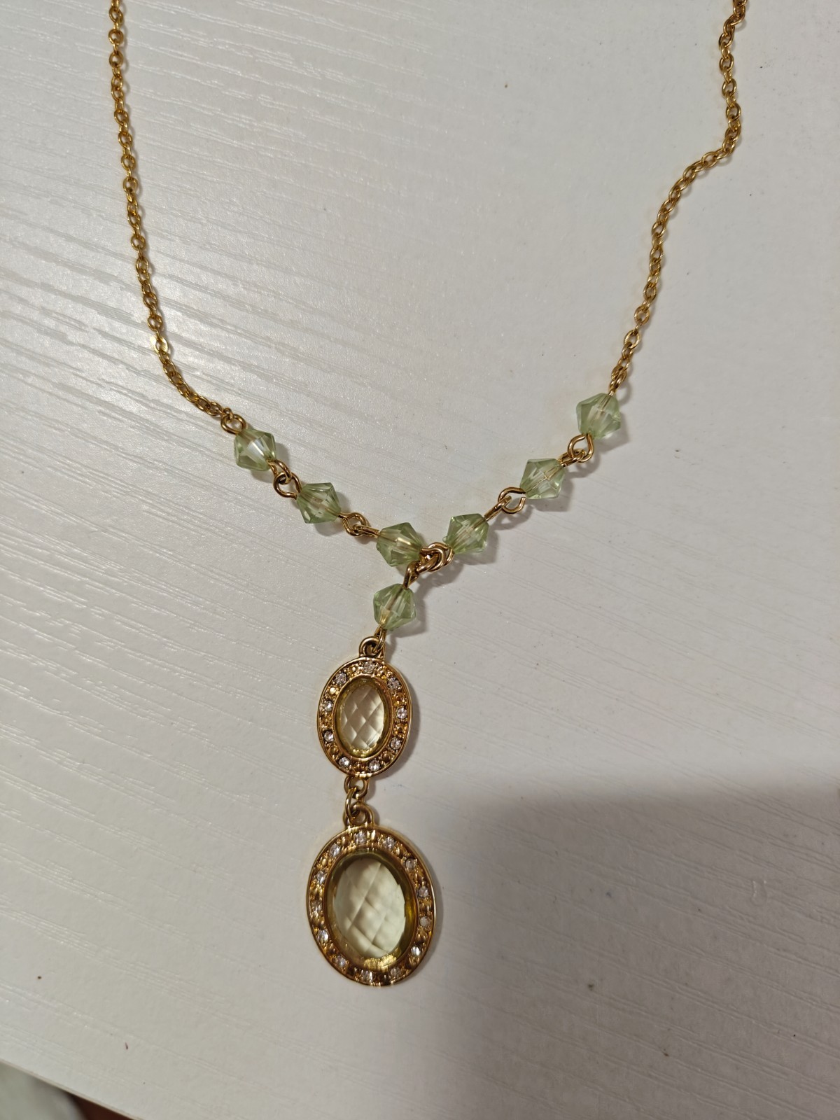 avon necklace vintage