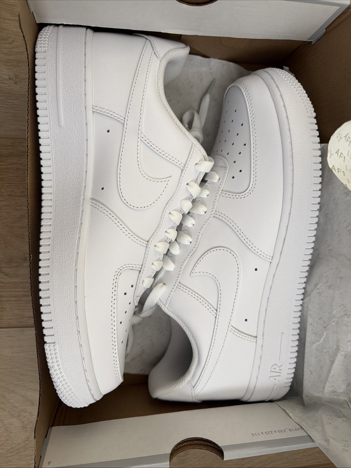 Nike Air Force 1 \'07 Low Triple White CW2288-111 Men\'s Size 10 New DS Nike Air Force 1 \'07 Low Triple White CW2288-111 Men\'s Size 10 New DS