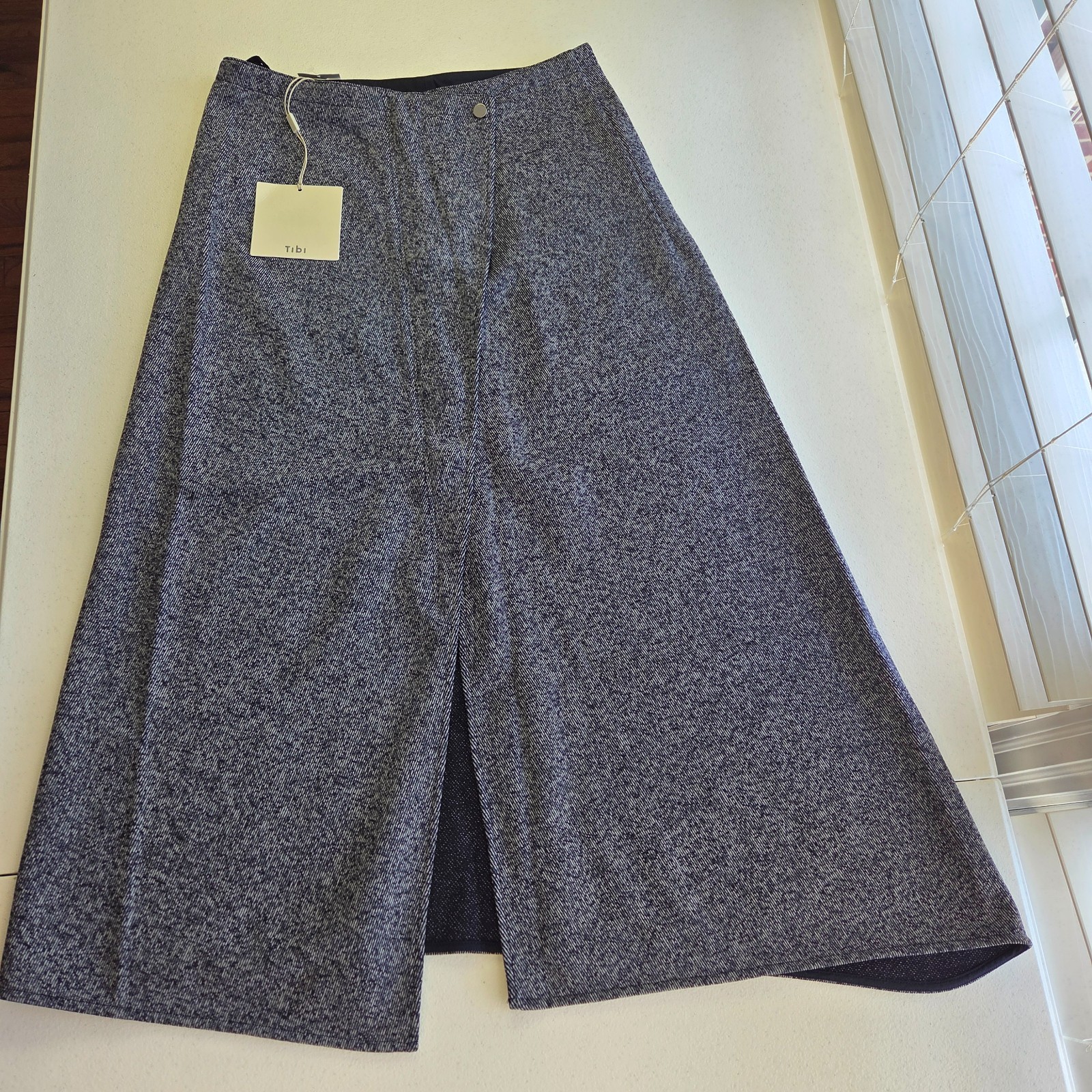 Tibi Speckled Knit Asymmetric Flare Skirt Navy Women Size 4 NWT Retail $495 Tibi Speckled Knit Asymmetric Flare Skirt Navy Women Size 4 NWT Retail $495