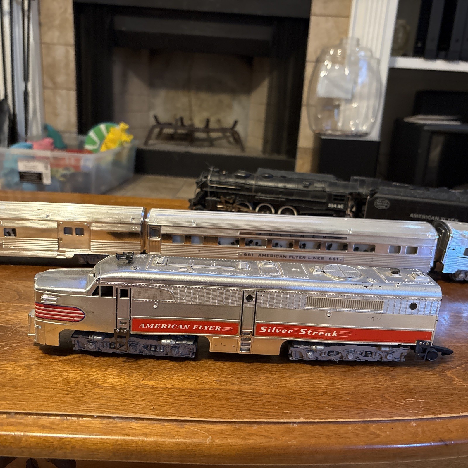 Amer Flyer 405 Silver Streak diesel loco (6/20/24) Amer Flyer 405 Silver Streak diesel loco (6/20/24)