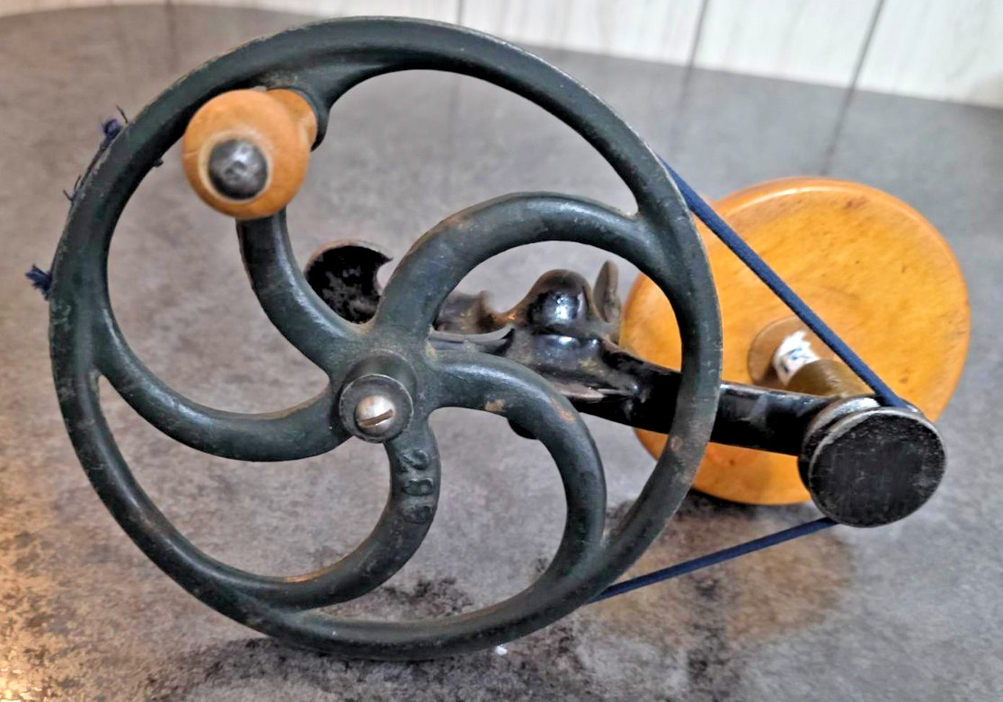 Antique Spinreel; Good Shape Antique Spinreel; Good Shape