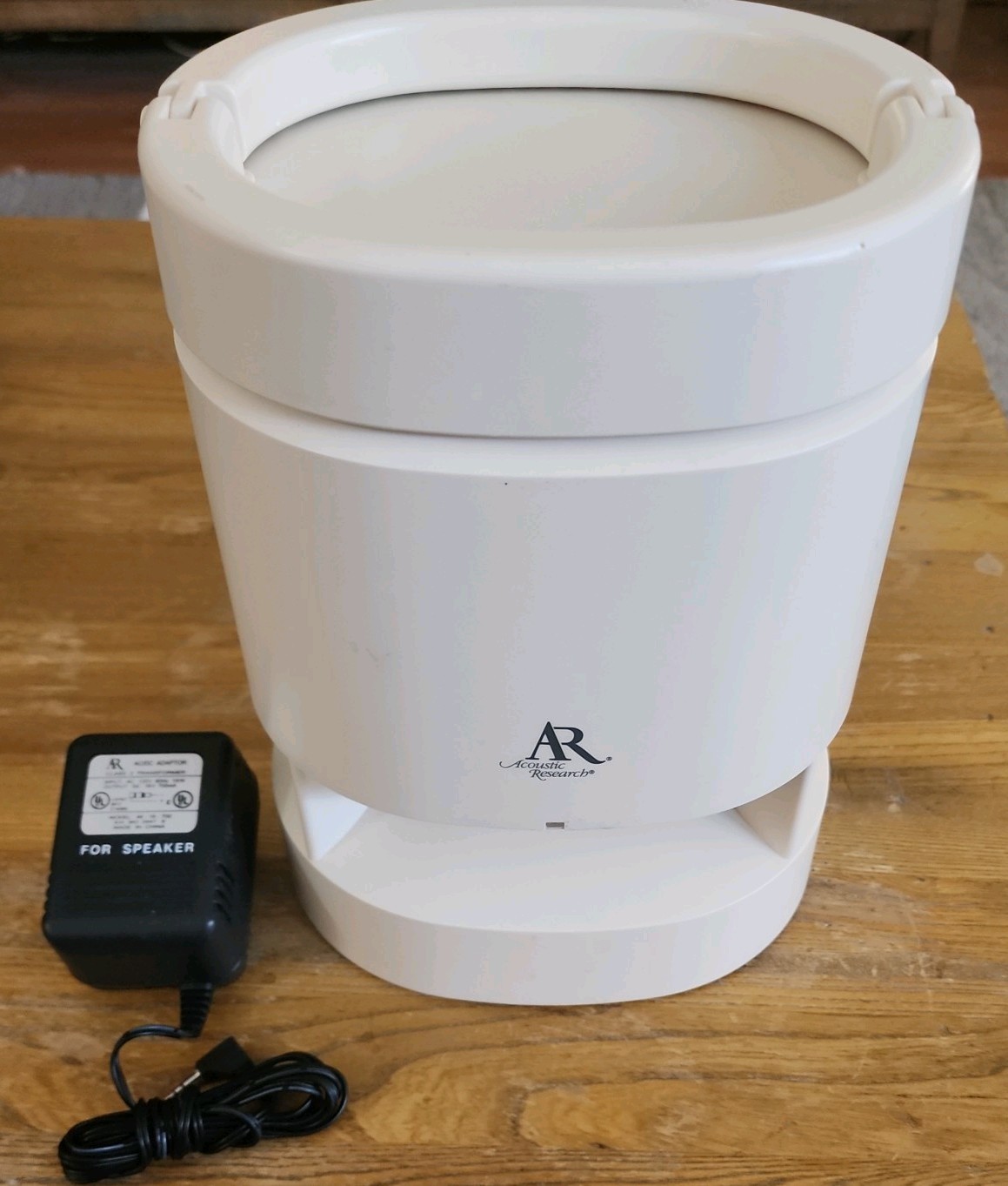 Acoustic Research (Only Speaker + Power Plug)