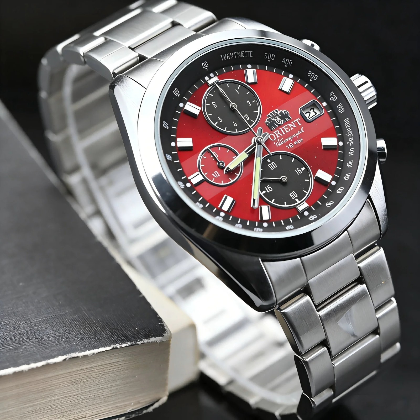Orient Watch Men\'s Quartz Chronograph Red Dial Stainless Steel Band Waterproof