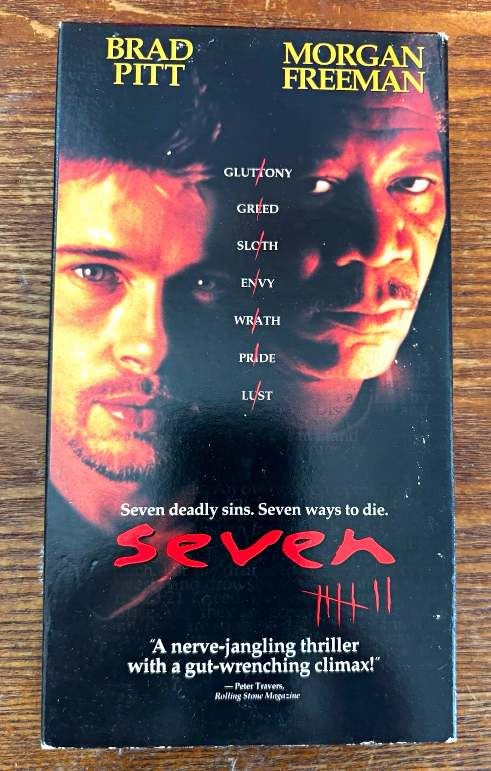 Seven Se7en (VHS, 1996) Morgan Freeman, Brad Pitt Video Tape Movie Horror Drama