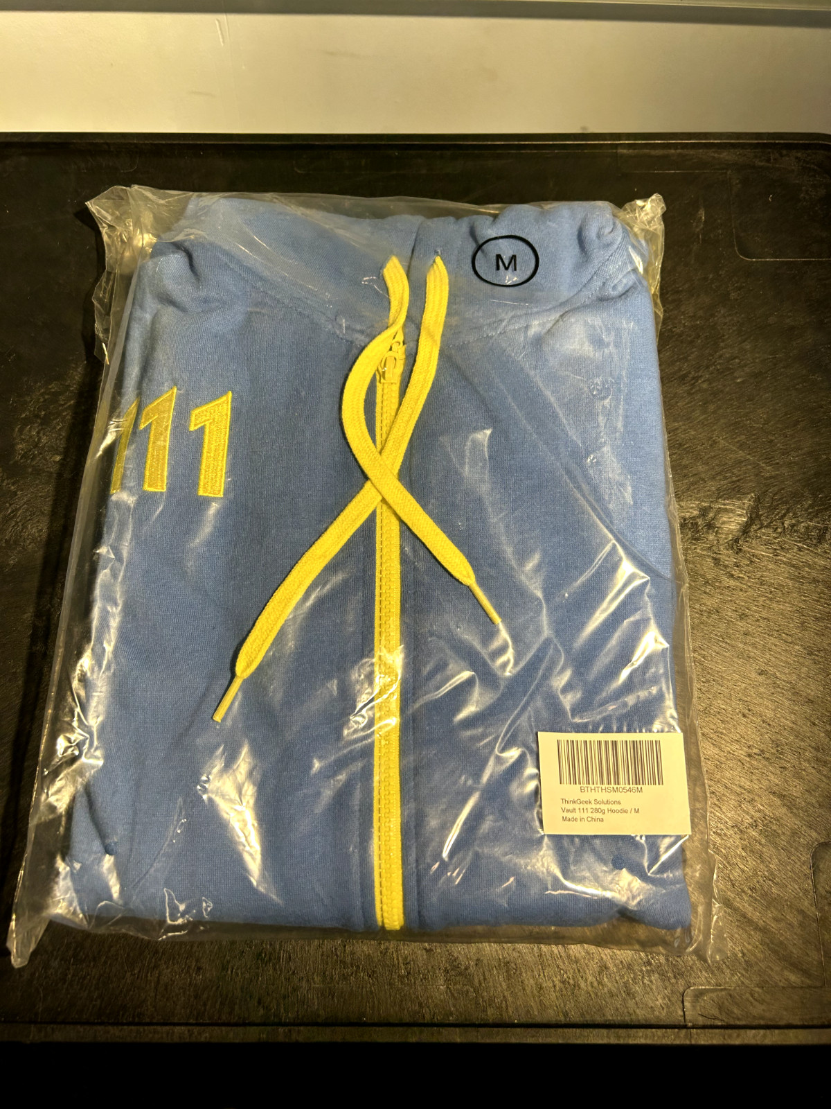 Bethesda Fallout Vault 111 Hoodie Size M - L - XXL - BRAND NEW IN ORIGINAL PKG. Bethesda Fallout Vault 111 Hoodie Size M - L - XXL - BRAND NEW IN ORIGINAL PKG.
