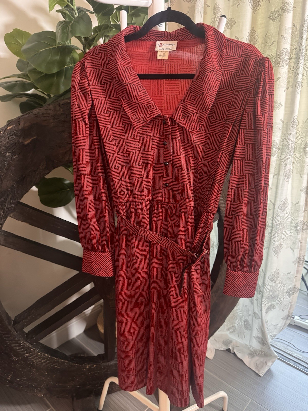 VTG 70s 80s The Shirtdress Sears Red Black Geometric Belted Midi Shirt Dress 10P