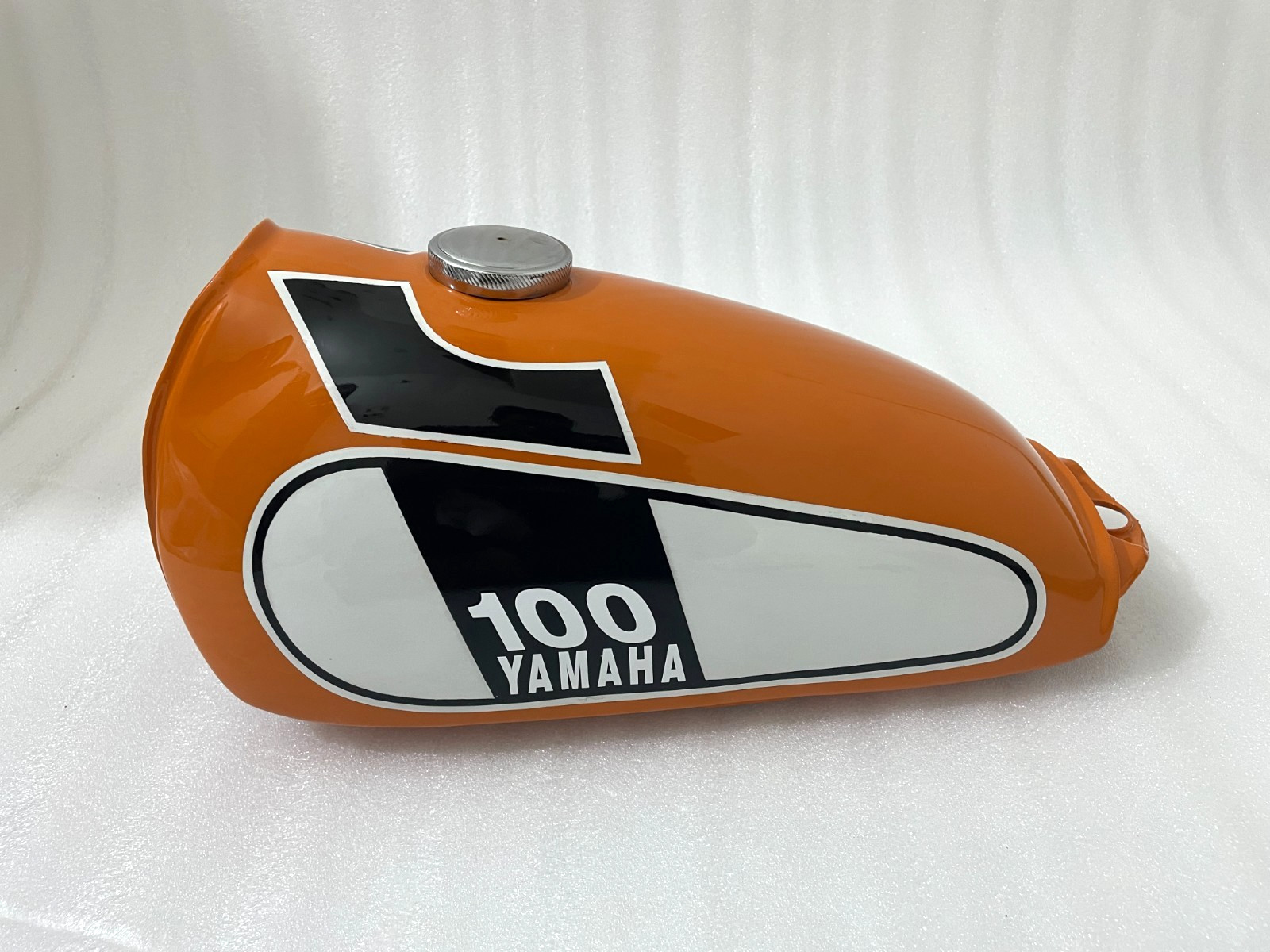 Yamaha DT100B DT 100B 1974 -75 Enduro Painted Steel Petrol Fuel Gas Tank +Cap