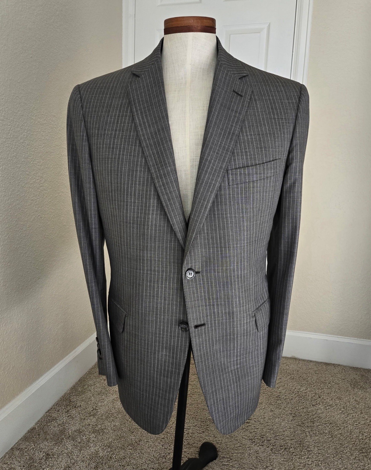 Brioni Blazer Sport Coat 44R “Mint” $3,195.00 Hand Made (Colosse) *See Photos.