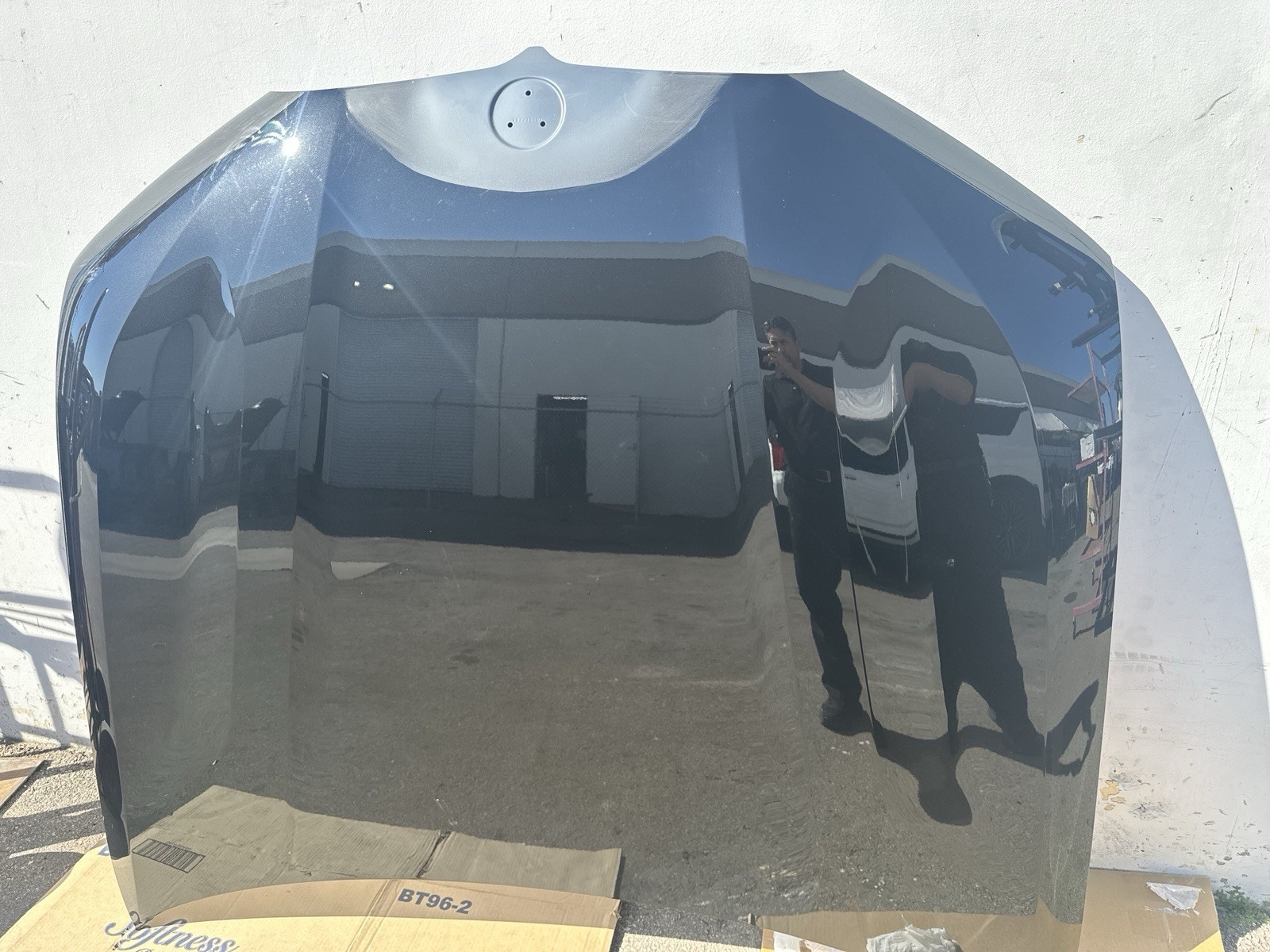 2019 -2013 BMW X7 Hood OEM  Part Number 41007933467