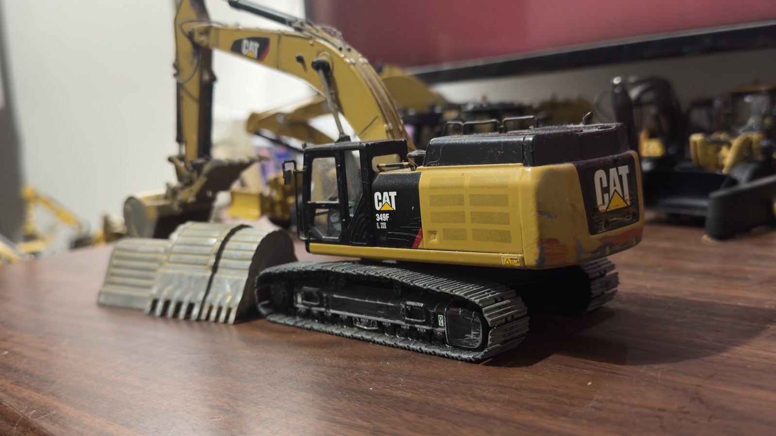 1/50 Custom Cat 349F Progressive Link THUMB/