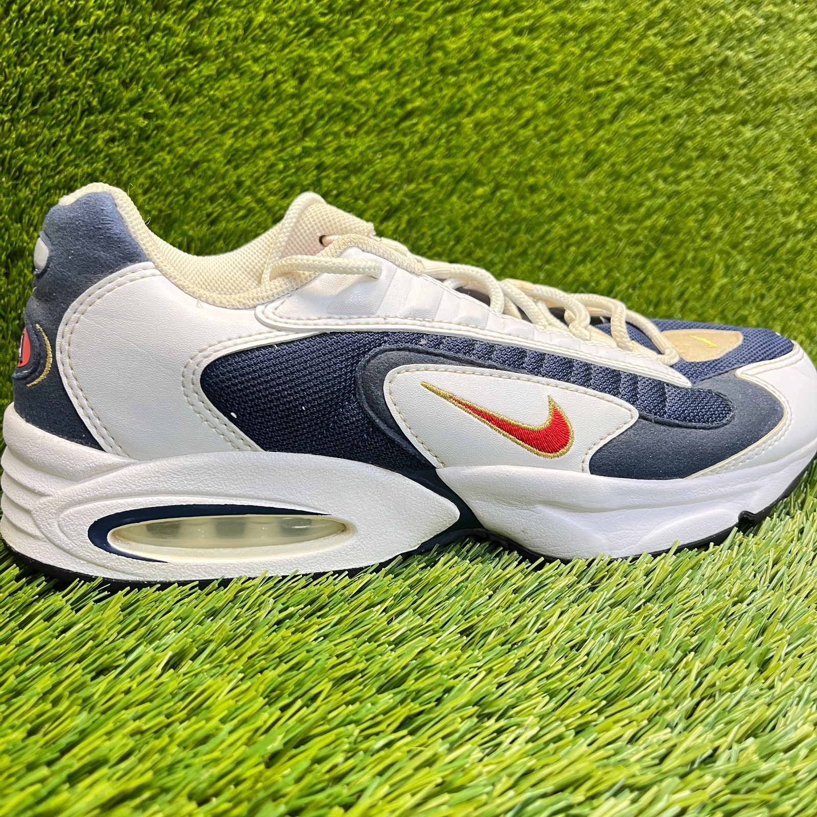 Nike Air Max Triax 96 Mens Size 10 White Blue Athletic Running Shoes Sneakers