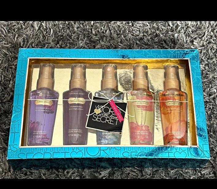 Vintage Victoria\'s Secret Women\'s Body Mist 5pc Travel Set Love Spell Y2K NEW Vintage Victoria\'s Secret Women\'s Body Mist 5pc Travel Set Love Spell Y2K NEW
