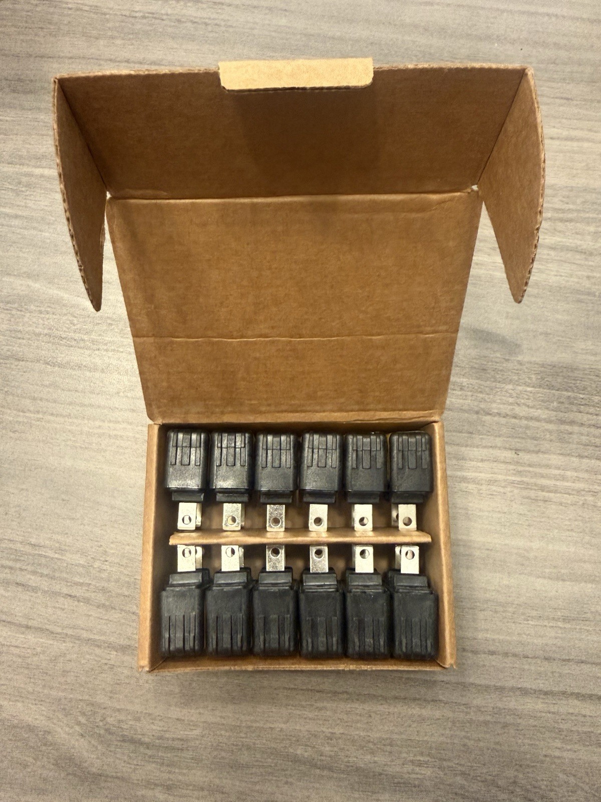 Eaton Bussmann TCF30RN Low-Peak CUBEFuse 30A 600VAC/300VDC Lot of 12 New